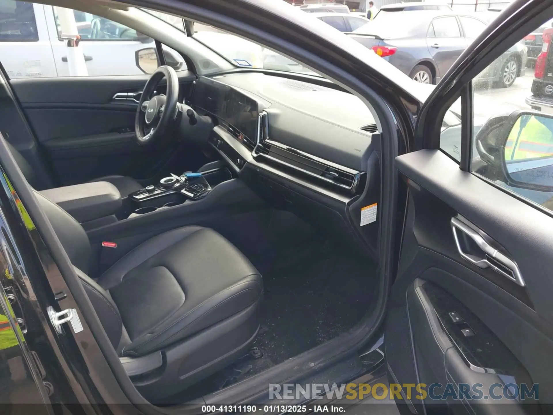 5 Photograph of a damaged car KNDPVCAGXP7084083 KIA SPORTAGE HYBRID 2023