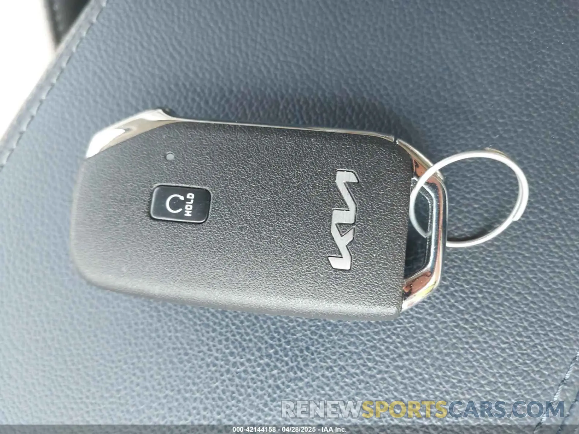 11 Photograph of a damaged car KNDPVCAGXP7104090 KIA SPORTAGE HYBRID 2023