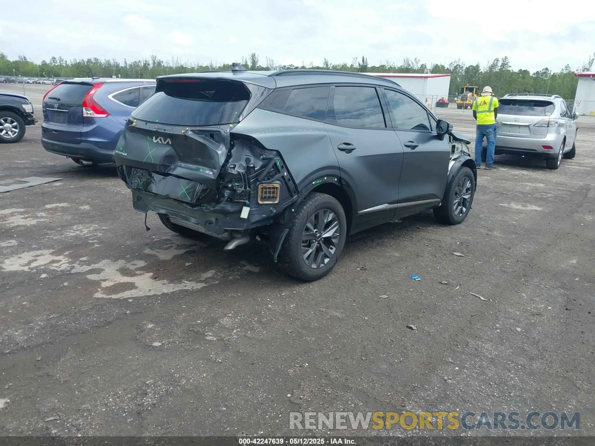 4 Photograph of a damaged car KNDPXCAG7P7071365 KIA SPORTAGE HYBRID 2023