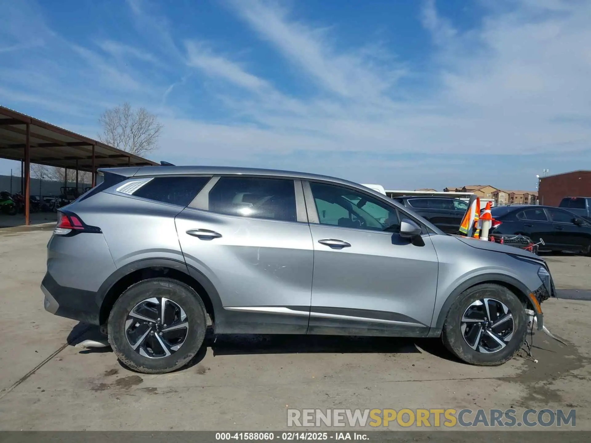 12 Photograph of a damaged car KNDPU3DG0R7143398 KIA SPORTAGE HYBRID 2024