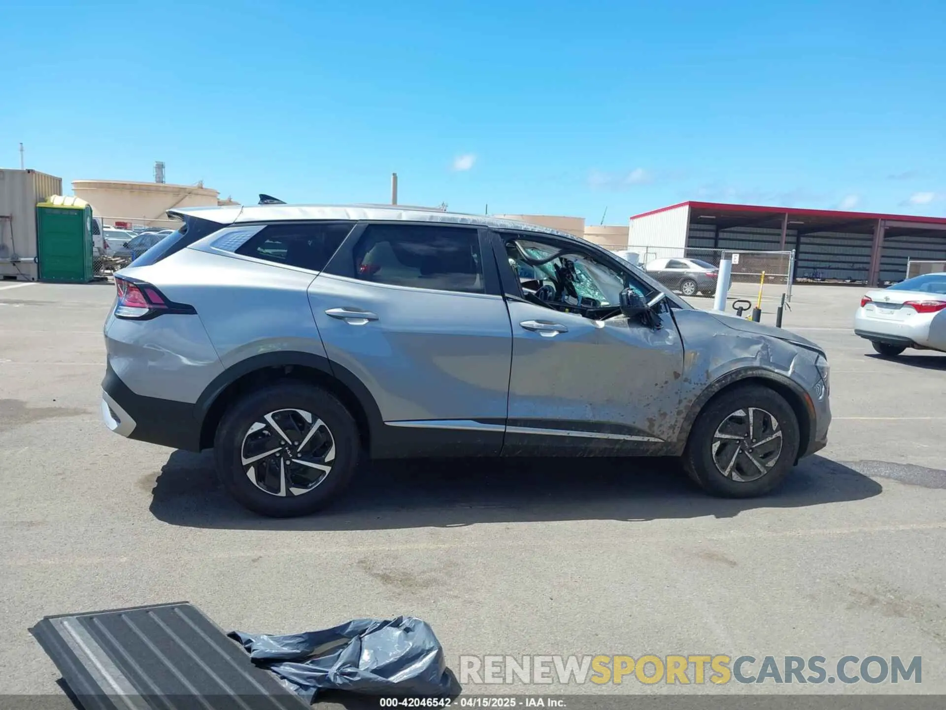 14 Photograph of a damaged car KNDPU3DG0R7173582 KIA SPORTAGE HYBRID 2024