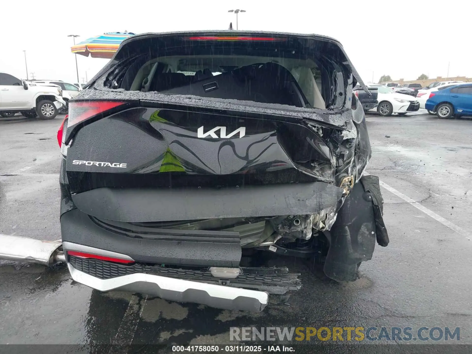 16 Photograph of a damaged car KNDPU3DG4R7123400 KIA SPORTAGE HYBRID 2024