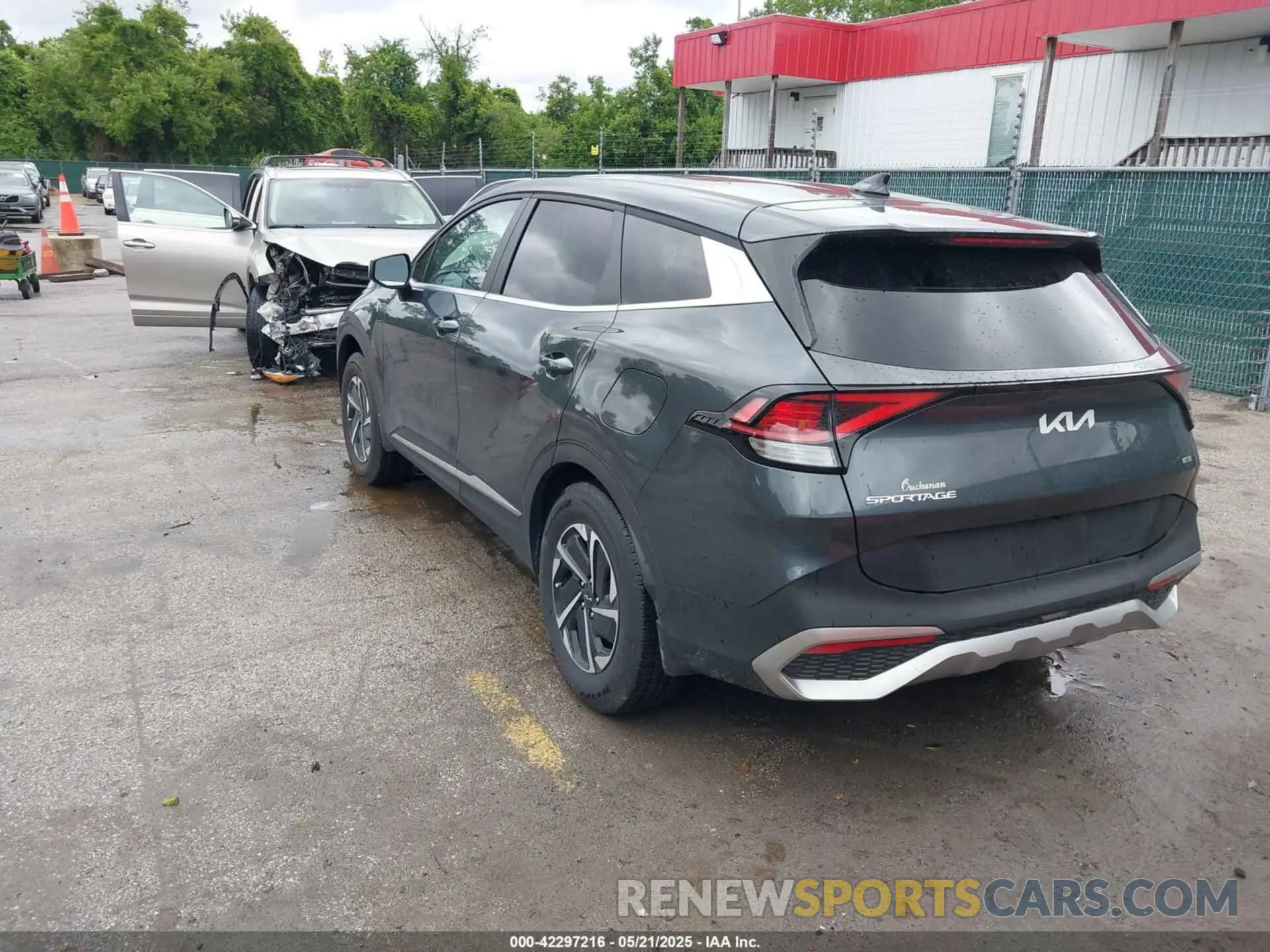 3 Photograph of a damaged car KNDPUCDG7R7137579 KIA SPORTAGE HYBRID 2024