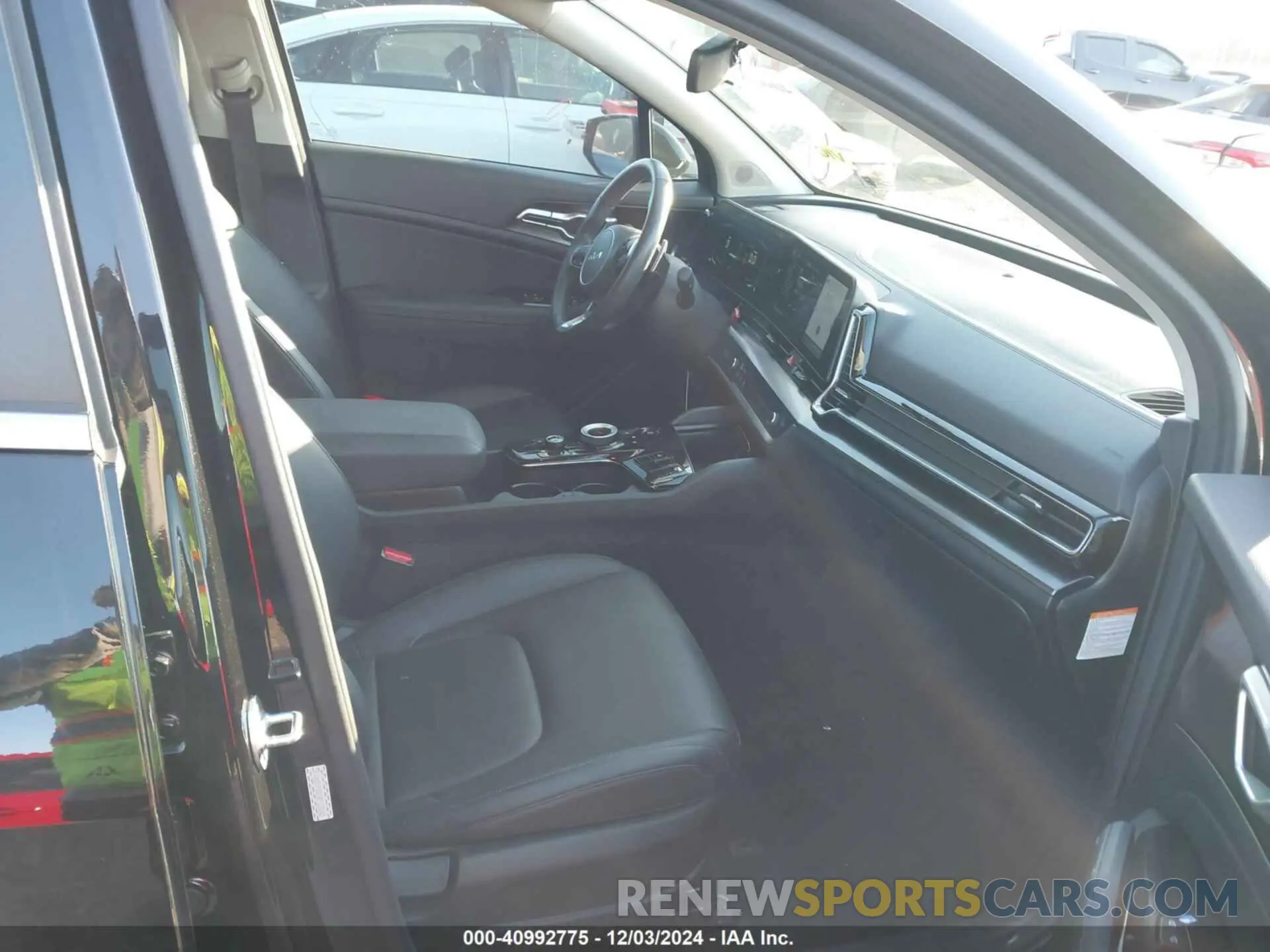 5 Photograph of a damaged car KNDPVCDG0R7132642 KIA SPORTAGE HYBRID 2024