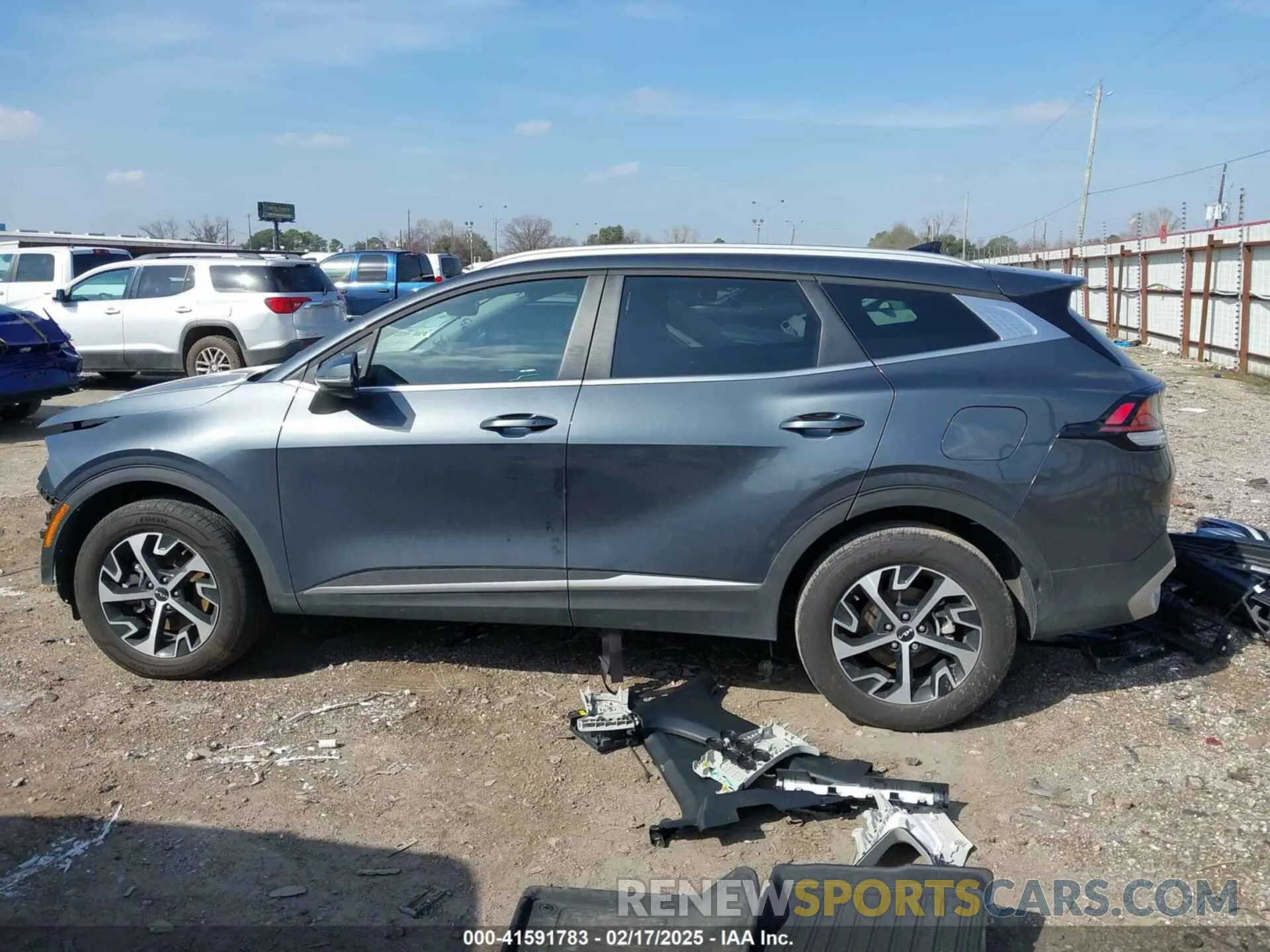 15 Photograph of a damaged car KNDPVCDG9R7134292 KIA SPORTAGE HYBRID 2024