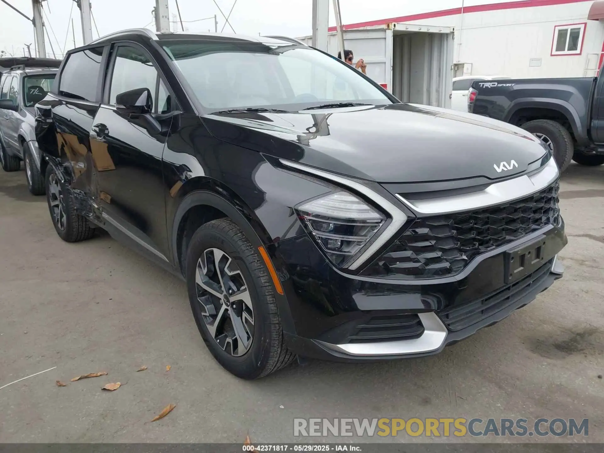 1 Photograph of a damaged car KNDPVCDGXR7128291 KIA SPORTAGE HYBRID 2024