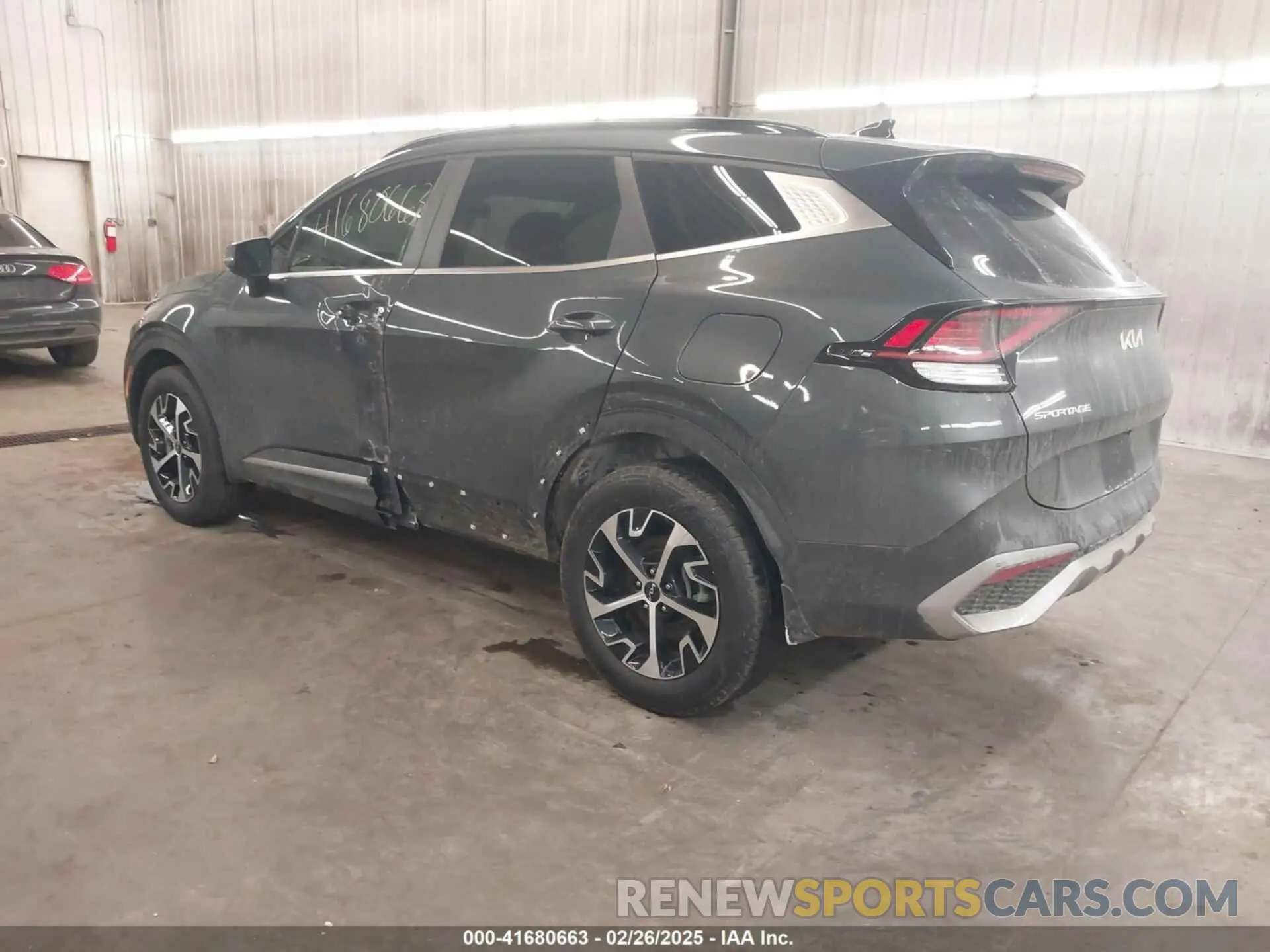 3 Photograph of a damaged car KNDPVCDGXR7162828 KIA SPORTAGE HYBRID 2024
