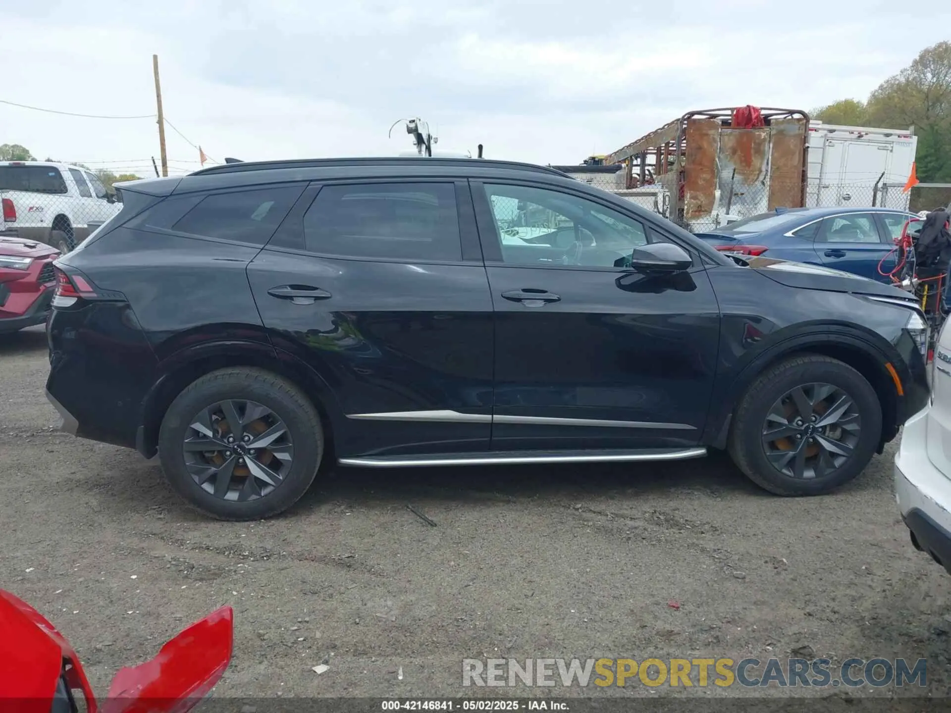 13 Photograph of a damaged car KNDPXCDG2R7145788 KIA SPORTAGE HYBRID 2024
