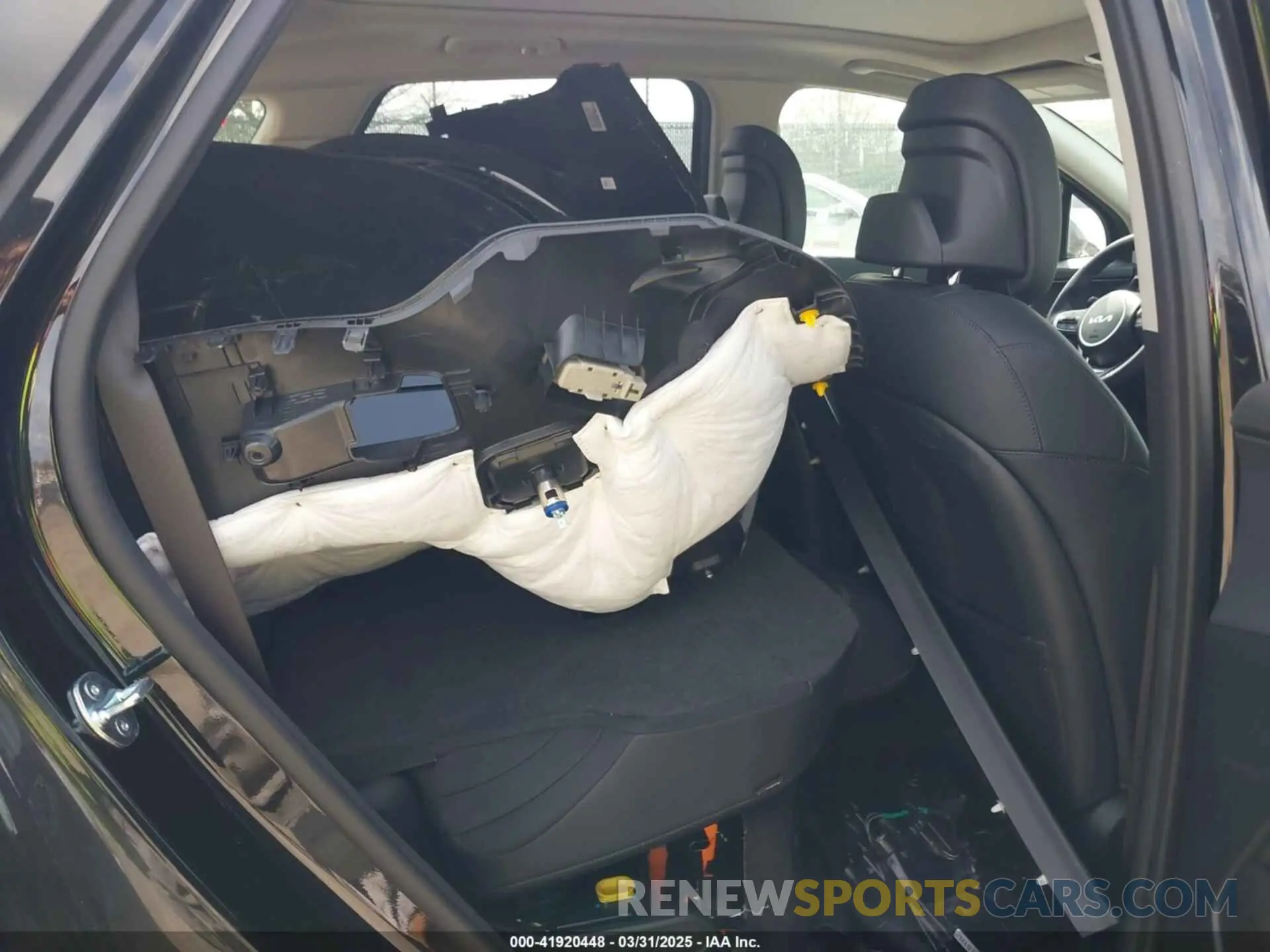 8 Photograph of a damaged car KNDPXCDG7R7131465 KIA SPORTAGE HYBRID 2024