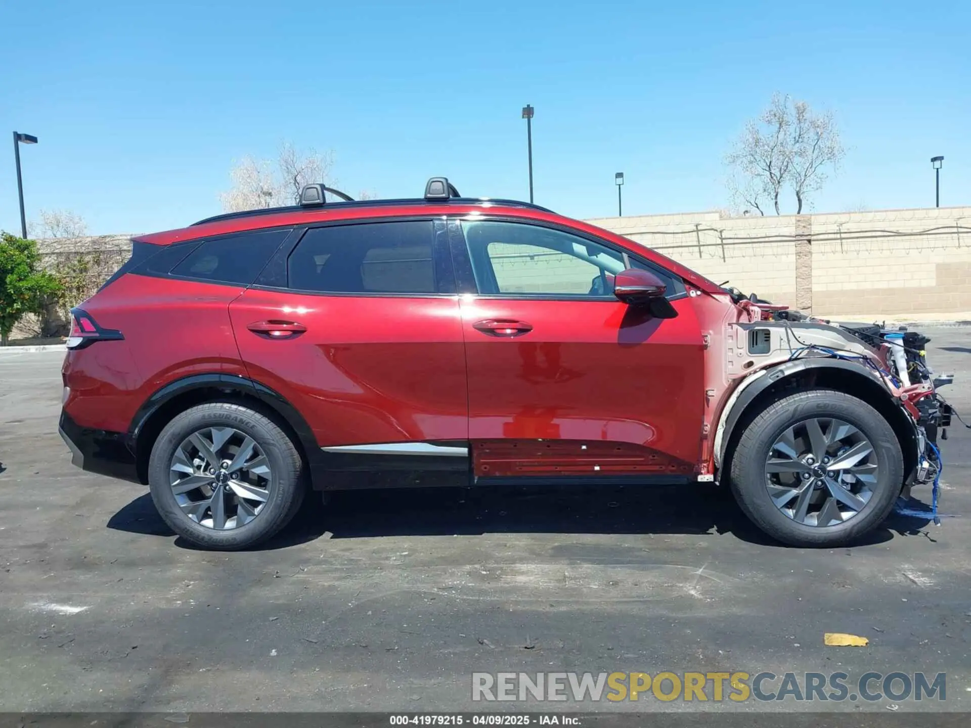 14 Photograph of a damaged car KNDPXCDGXR7172057 KIA SPORTAGE HYBRID 2024