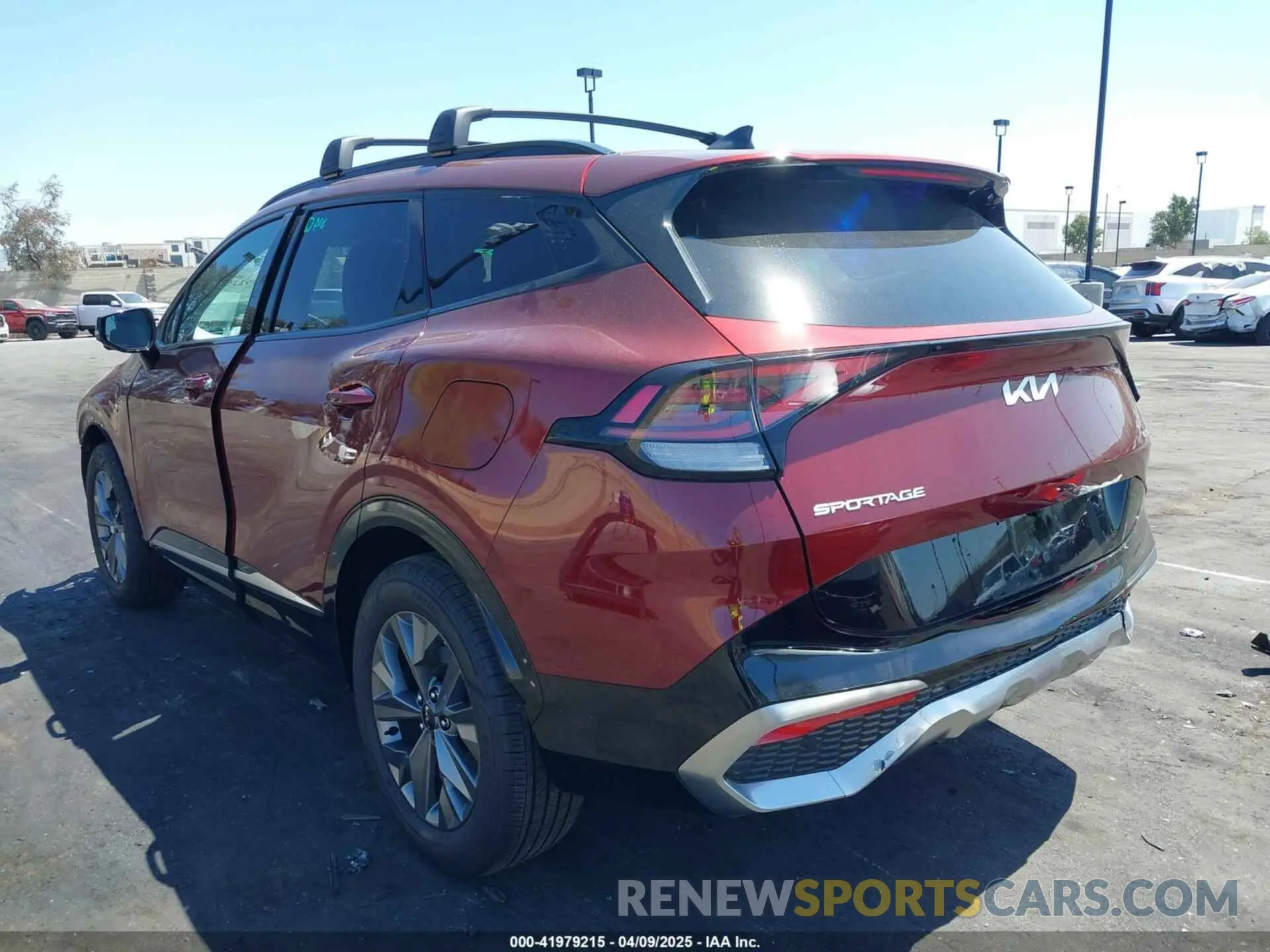 3 Photograph of a damaged car KNDPXCDGXR7172057 KIA SPORTAGE HYBRID 2024