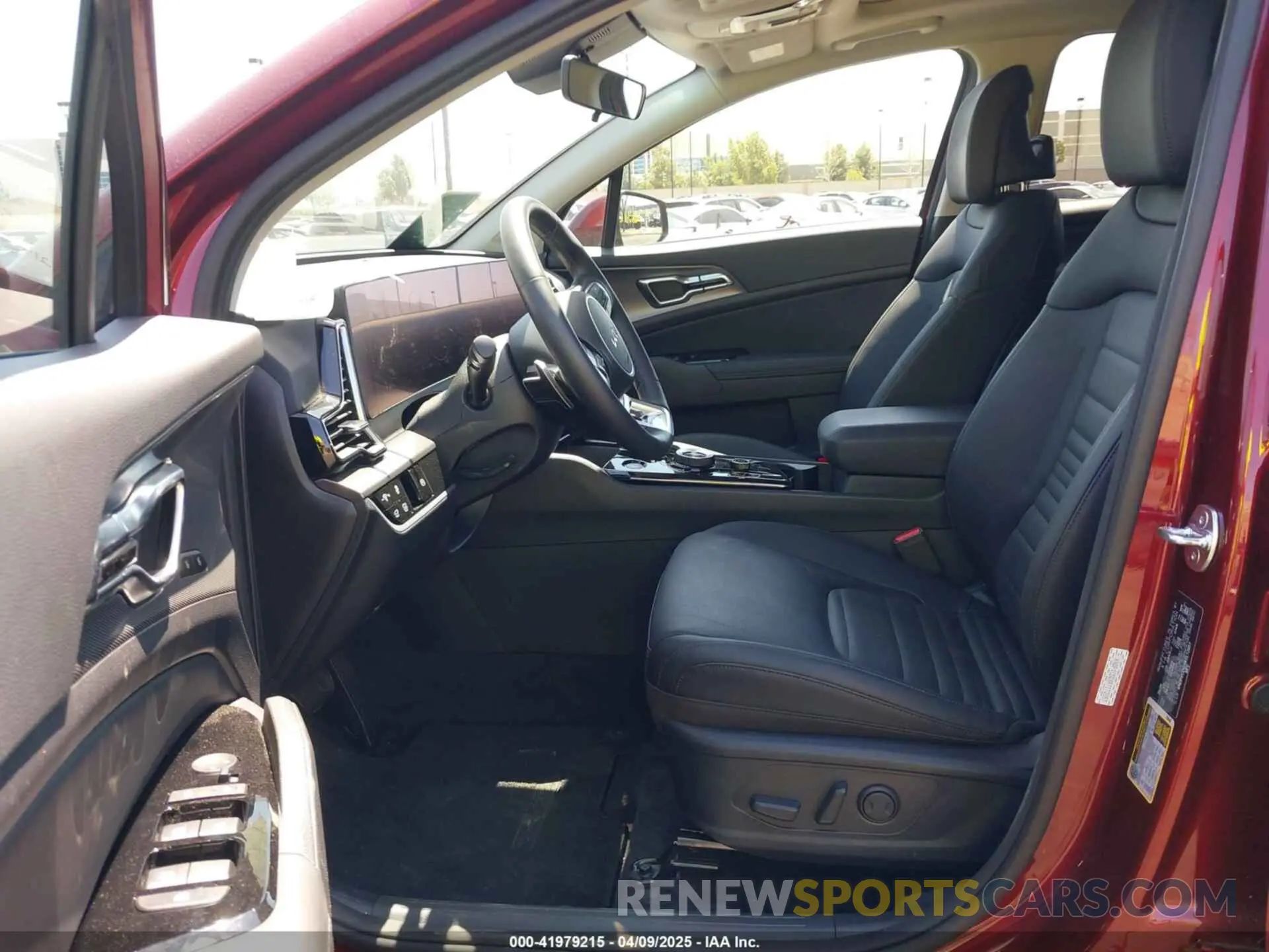 5 Photograph of a damaged car KNDPXCDGXR7172057 KIA SPORTAGE HYBRID 2024