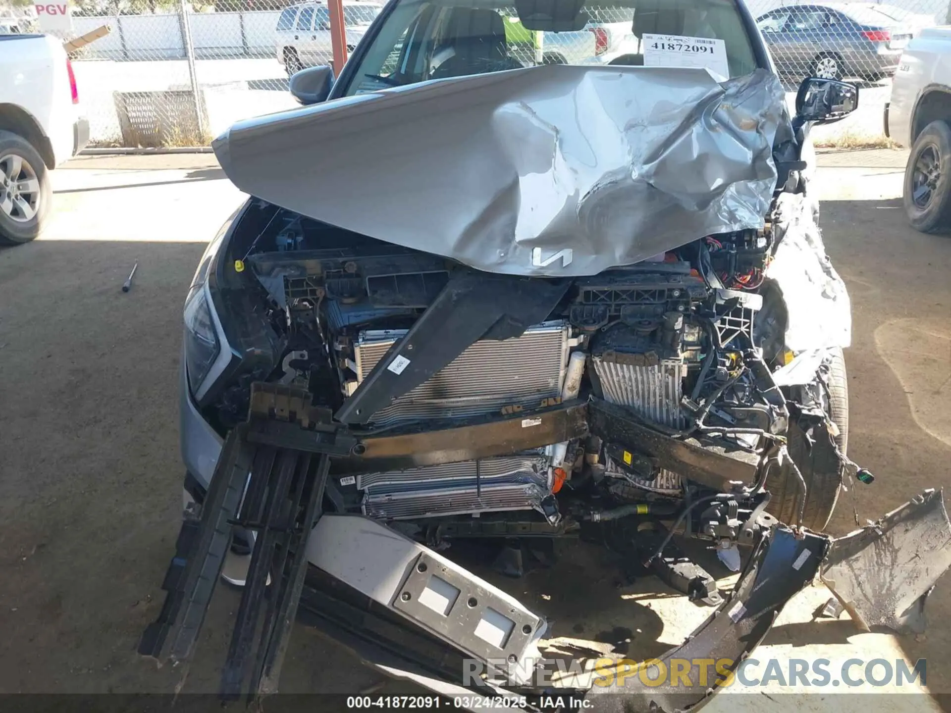 6 Photograph of a damaged car KNDPU3DG0S7197354 KIA SPORTAGE HYBRID 2025