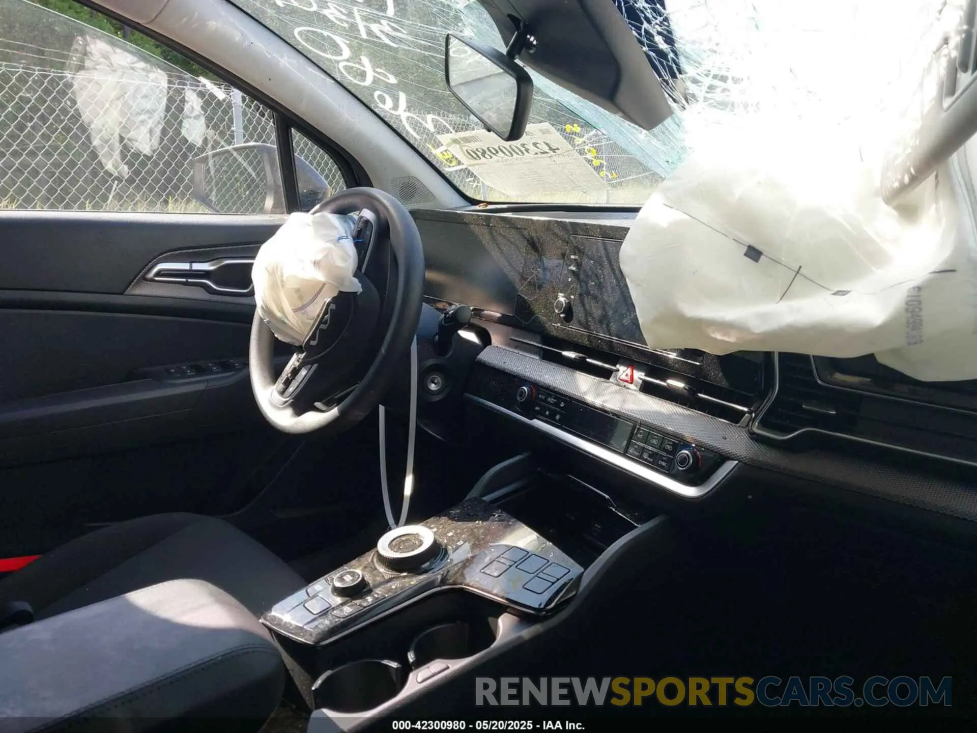 5 Photograph of a damaged car KNDPU3DG4S7193680 KIA SPORTAGE HYBRID 2025