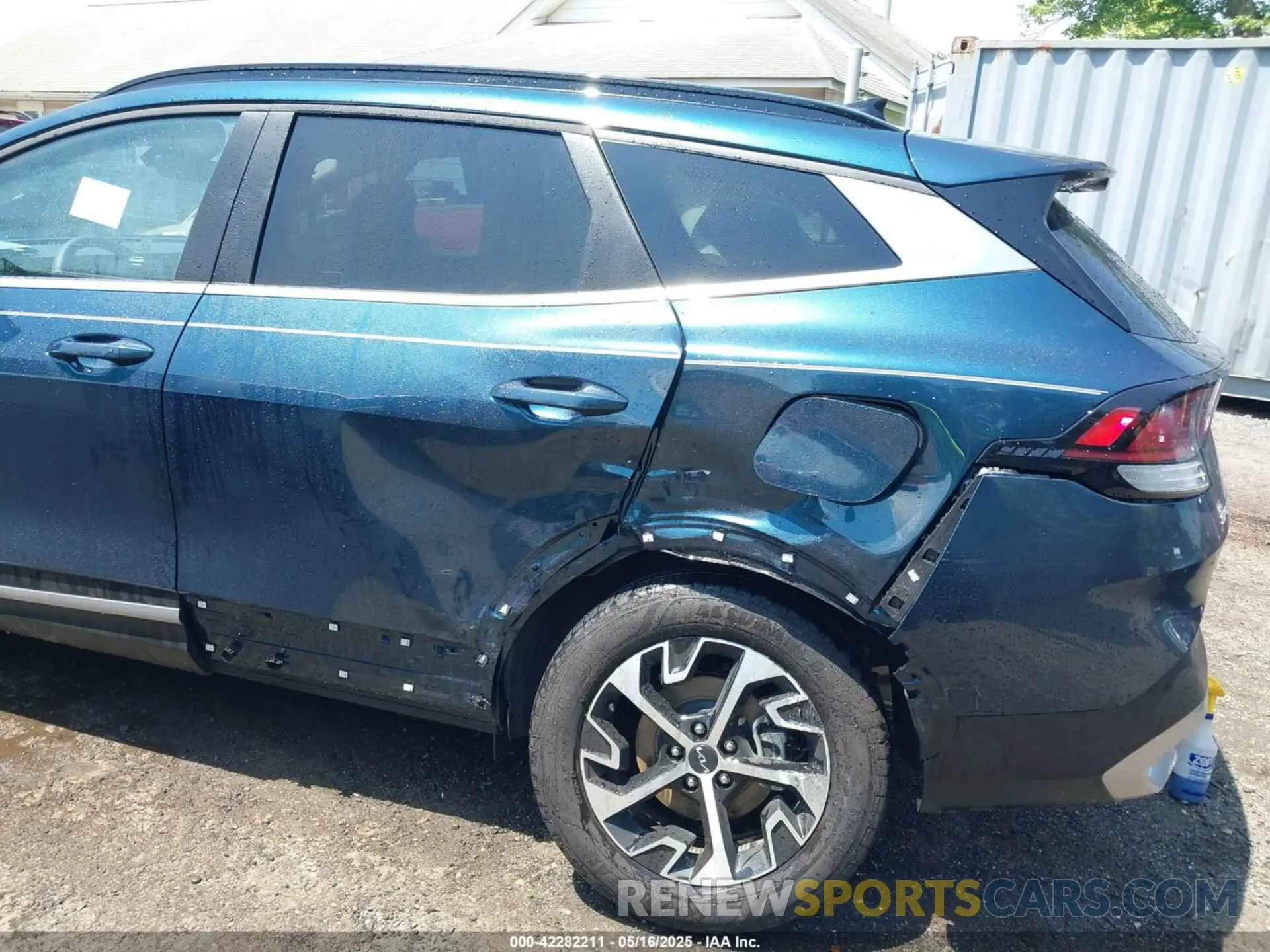 6 Photograph of a damaged car KNDPVCDG1S7223635 KIA SPORTAGE HYBRID 2025