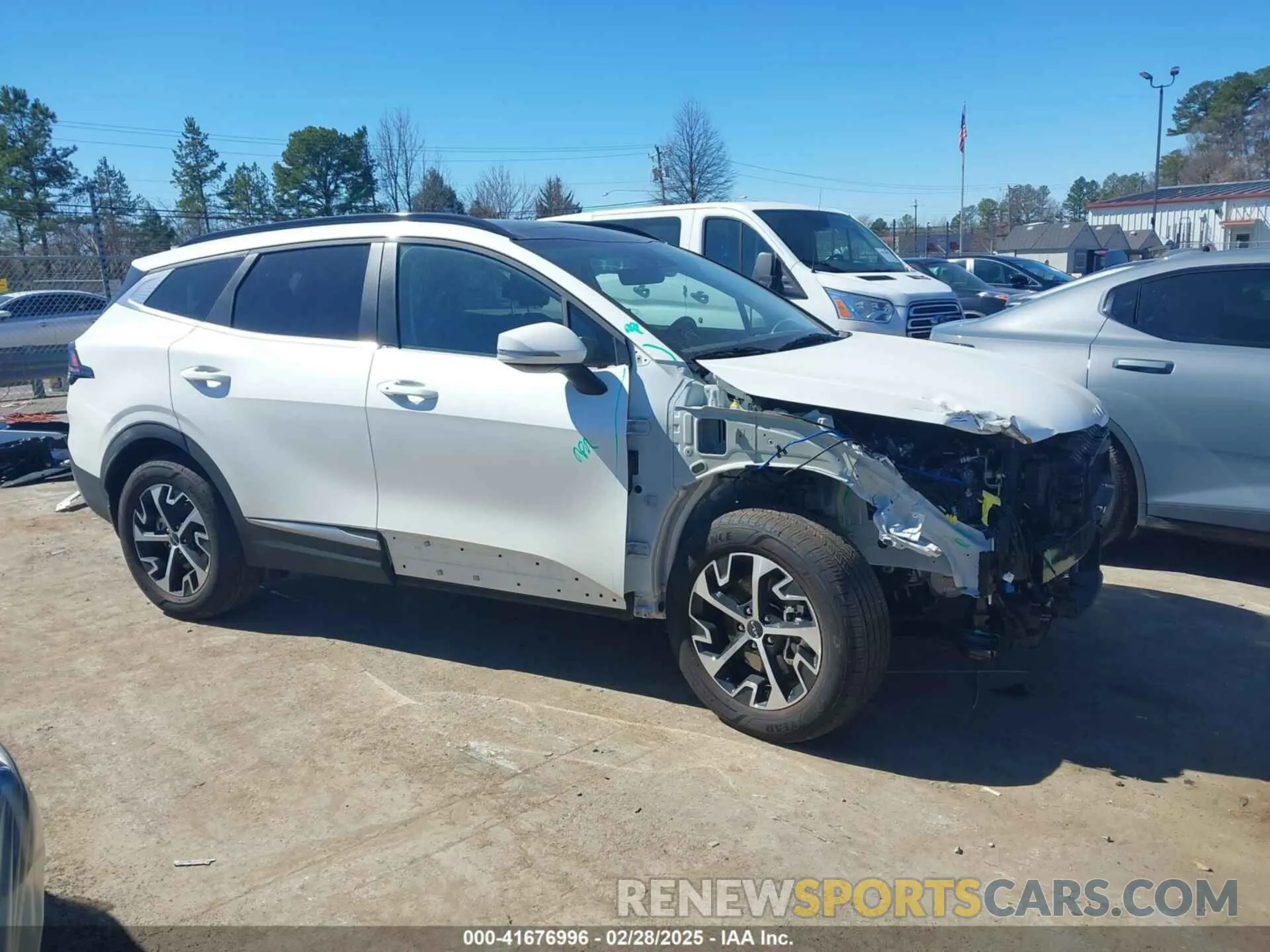 13 Photograph of a damaged car KNDPVCDG3S7192307 KIA SPORTAGE HYBRID 2025