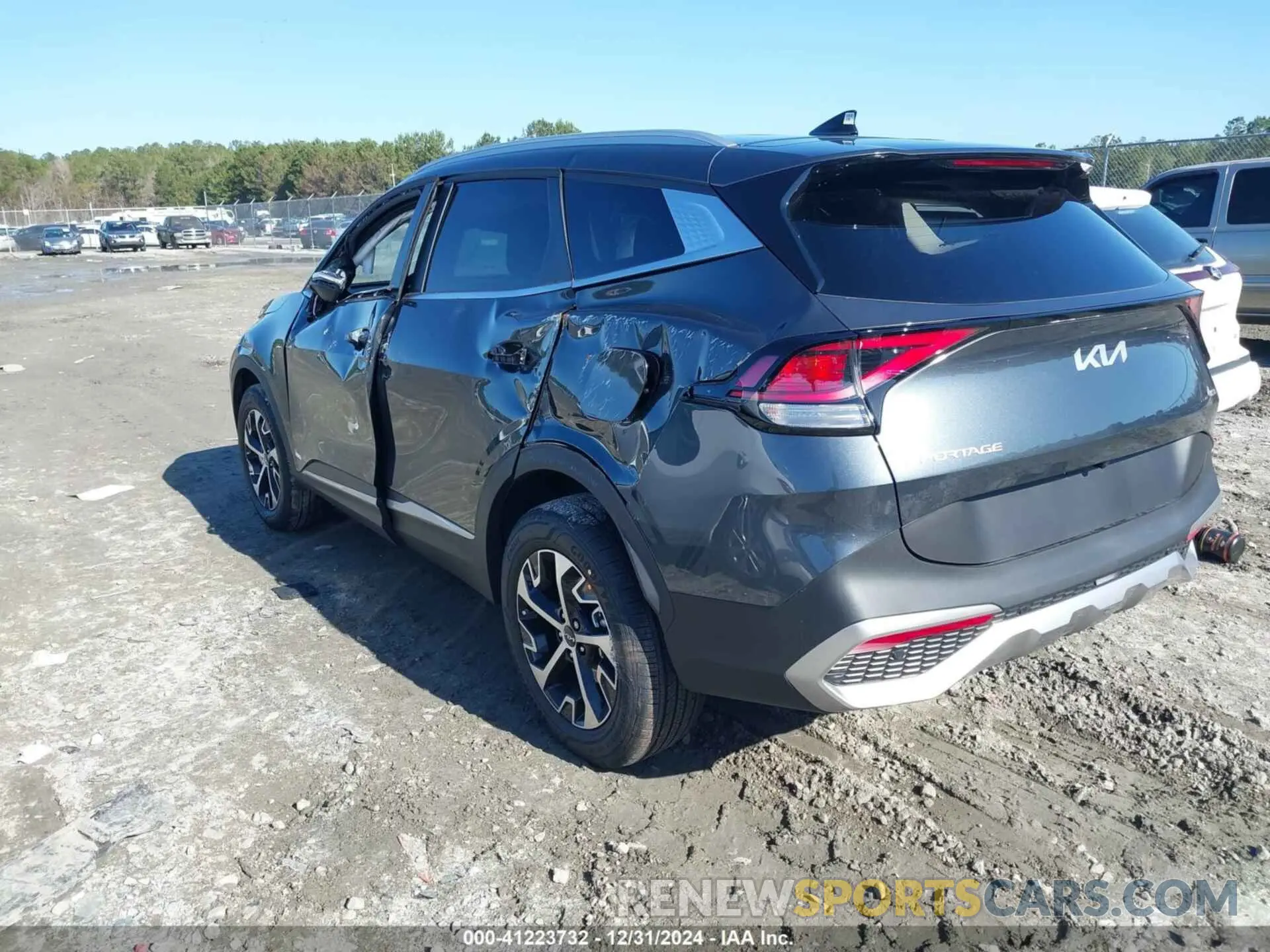3 Photograph of a damaged car KNDPVCDG9S7196796 KIA SPORTAGE HYBRID 2025