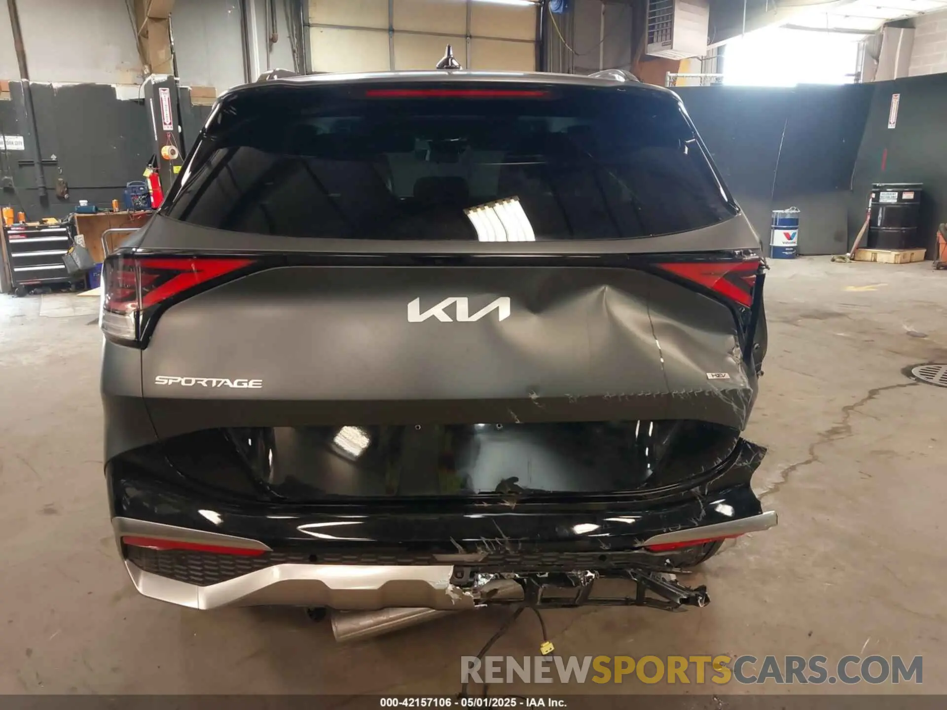 16 Photograph of a damaged car KNDPXCDG9S7190801 KIA SPORTAGE HYBRID 2025