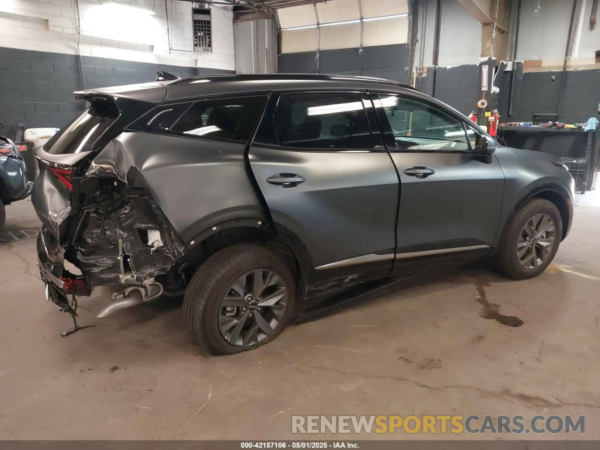 4 Photograph of a damaged car KNDPXCDG9S7190801 KIA SPORTAGE HYBRID 2025