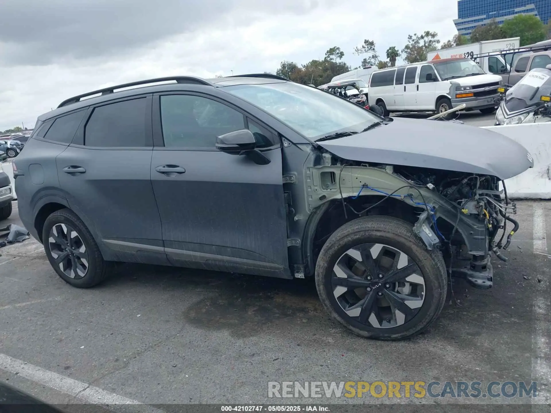 14 Photograph of a damaged car KNDPYDAH1P7084060 KIA SPORTAGE PLUG-IN HYBRID 2023
