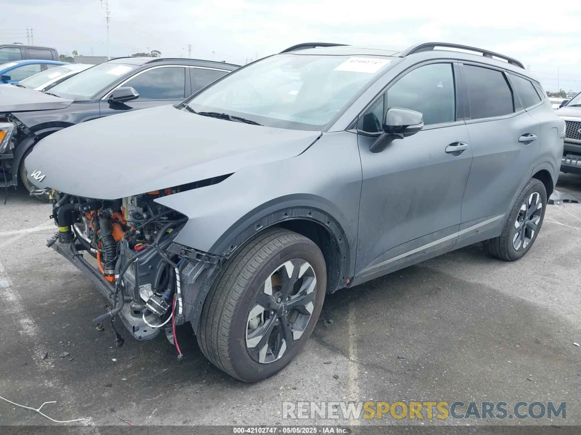 2 Photograph of a damaged car KNDPYDAH1P7084060 KIA SPORTAGE PLUG-IN HYBRID 2023