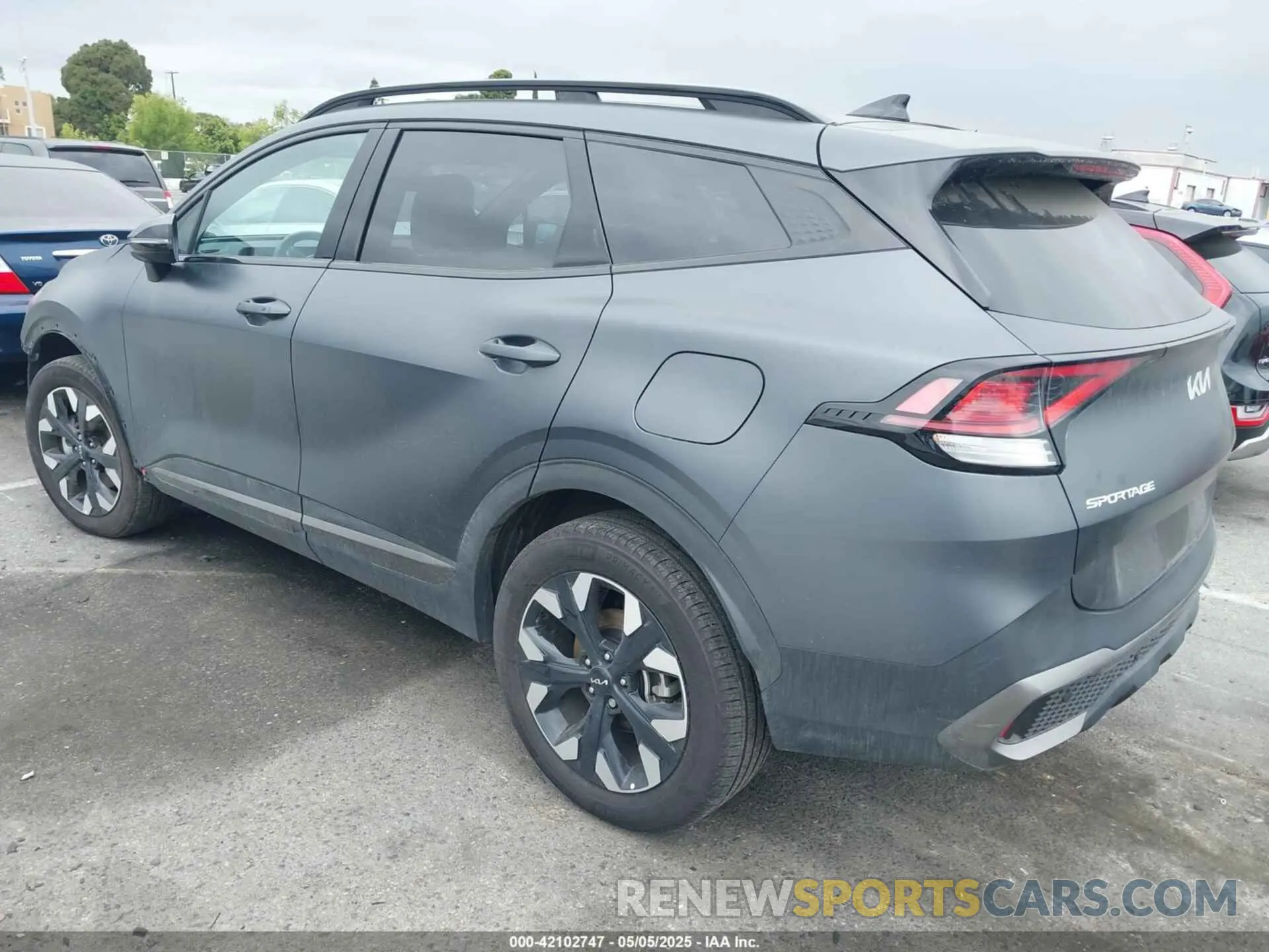 3 Photograph of a damaged car KNDPYDAH1P7084060 KIA SPORTAGE PLUG-IN HYBRID 2023