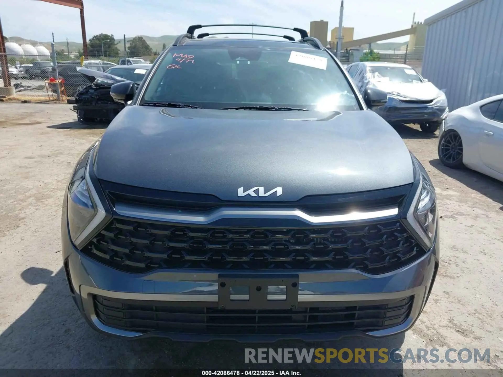13 Photograph of a damaged car KNDPYDAH8P7109360 KIA SPORTAGE PLUG-IN HYBRID 2023
