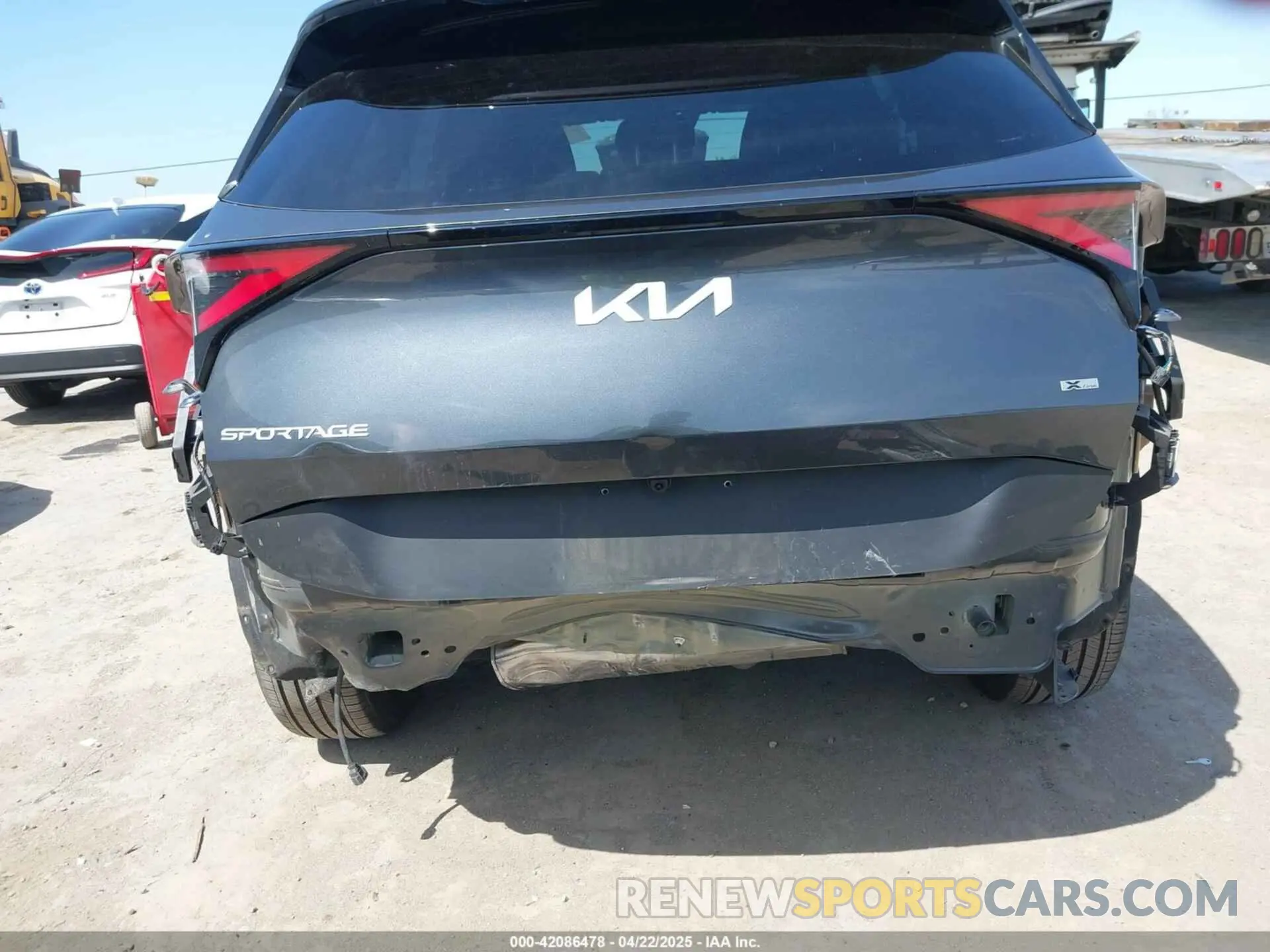 6 Photograph of a damaged car KNDPYDAH8P7109360 KIA SPORTAGE PLUG-IN HYBRID 2023