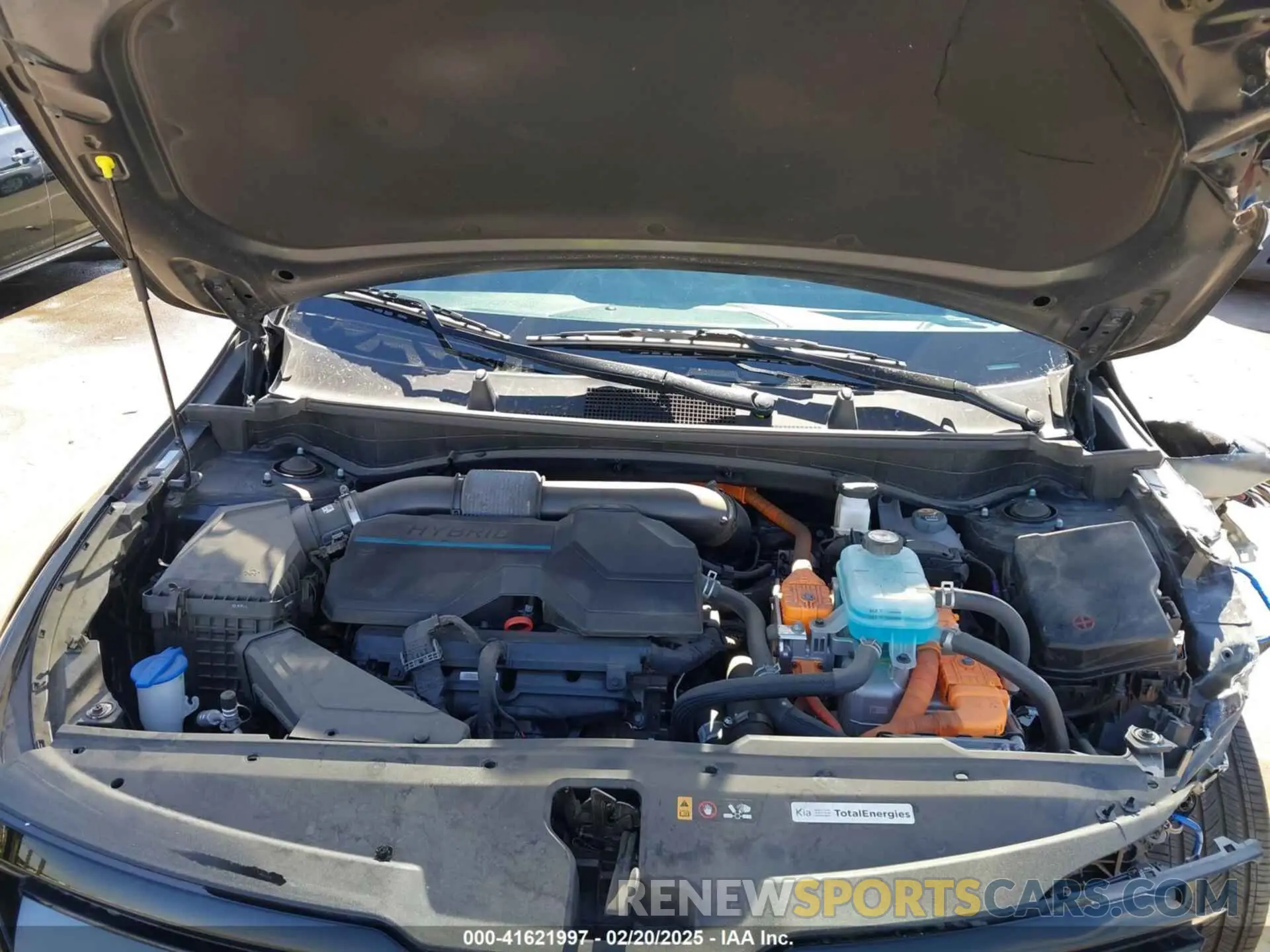 10 Photograph of a damaged car KNDPZDAHXP7049353 KIA SPORTAGE PLUG-IN HYBRID 2023