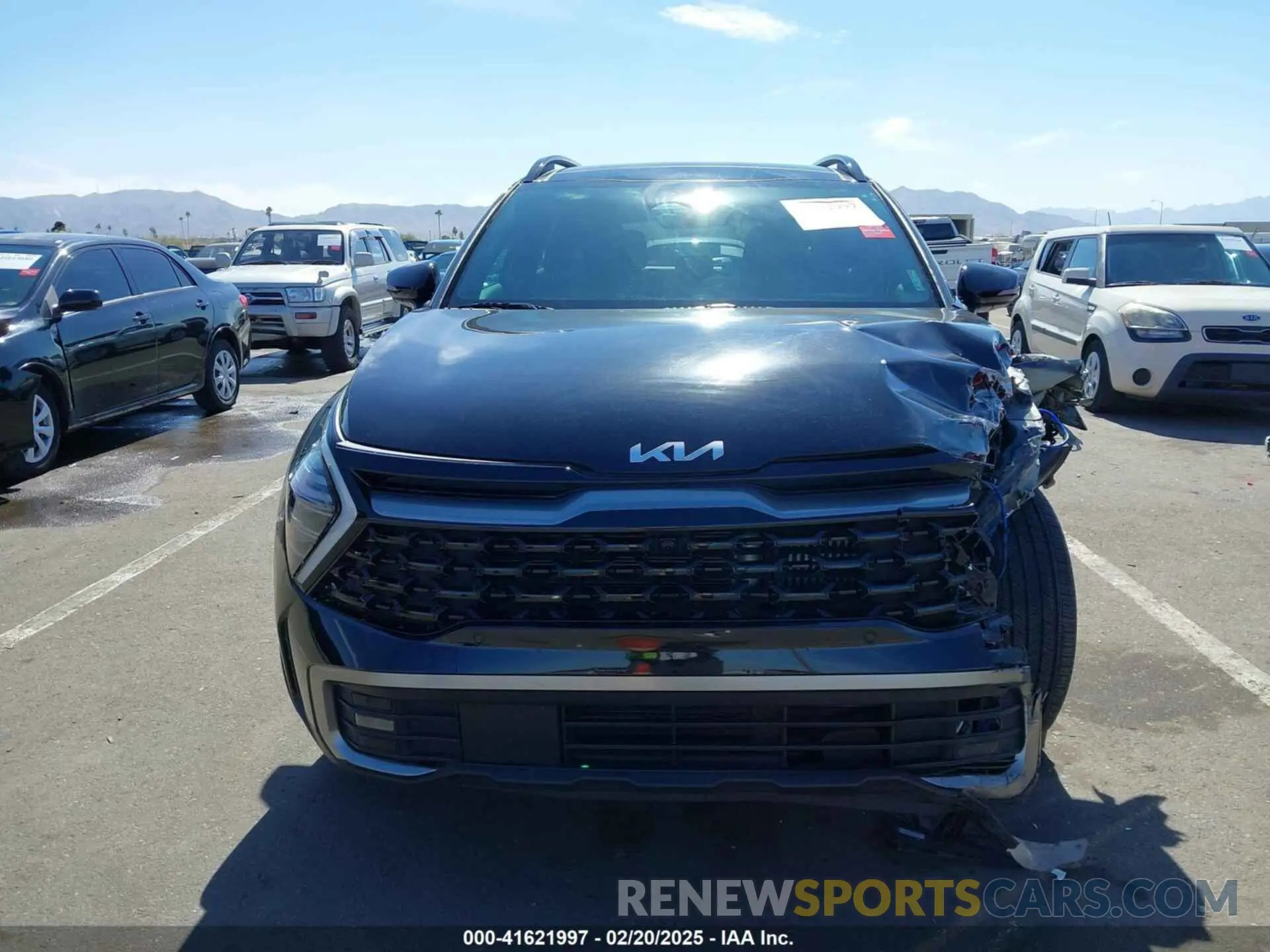 12 Photograph of a damaged car KNDPZDAHXP7049353 KIA SPORTAGE PLUG-IN HYBRID 2023