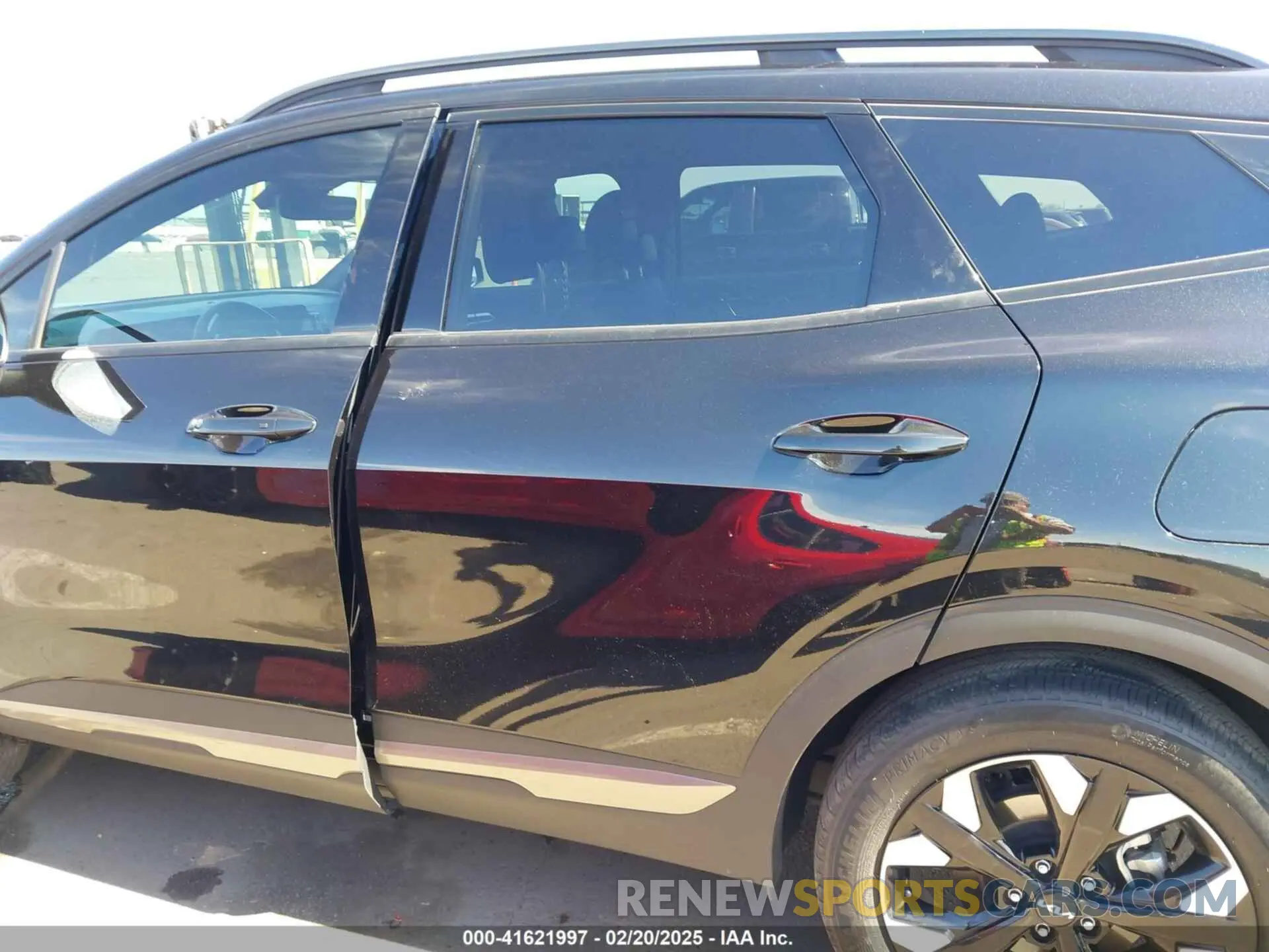 14 Photograph of a damaged car KNDPZDAHXP7049353 KIA SPORTAGE PLUG-IN HYBRID 2023