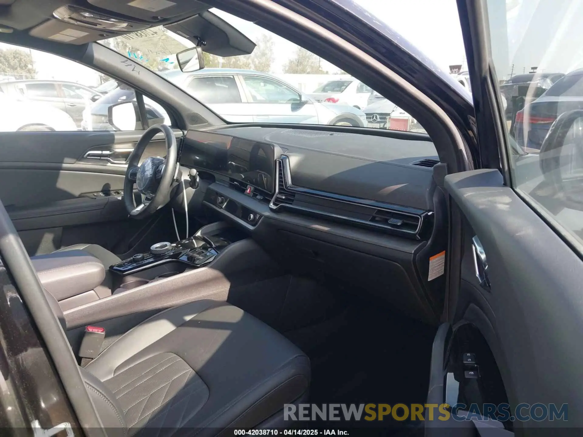 5 Photograph of a damaged car KNDPYDDH5R7136787 KIA SPORTAGE PLUG-IN HYBRID 2024