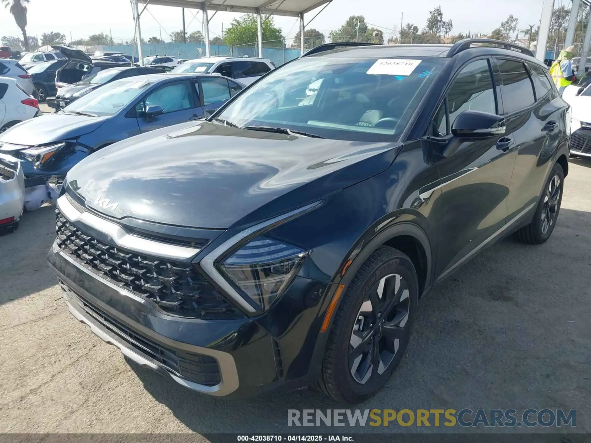 6 Photograph of a damaged car KNDPYDDH5R7136787 KIA SPORTAGE PLUG-IN HYBRID 2024