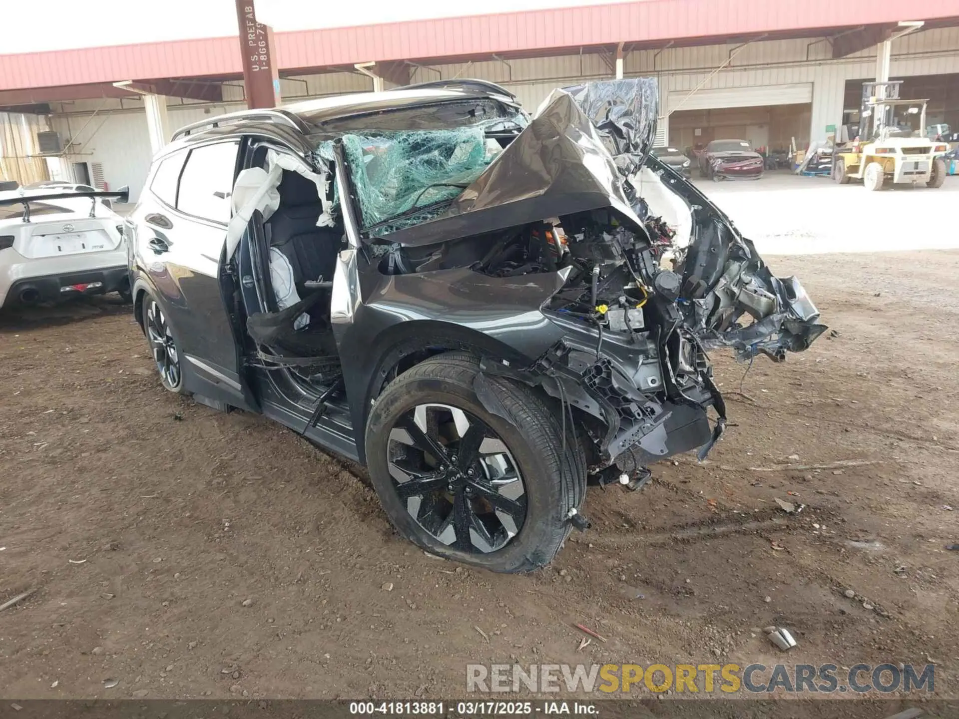 1 Photograph of a damaged car KNDPYDDH6R7163206 KIA SPORTAGE PLUG-IN HYBRID 2024
