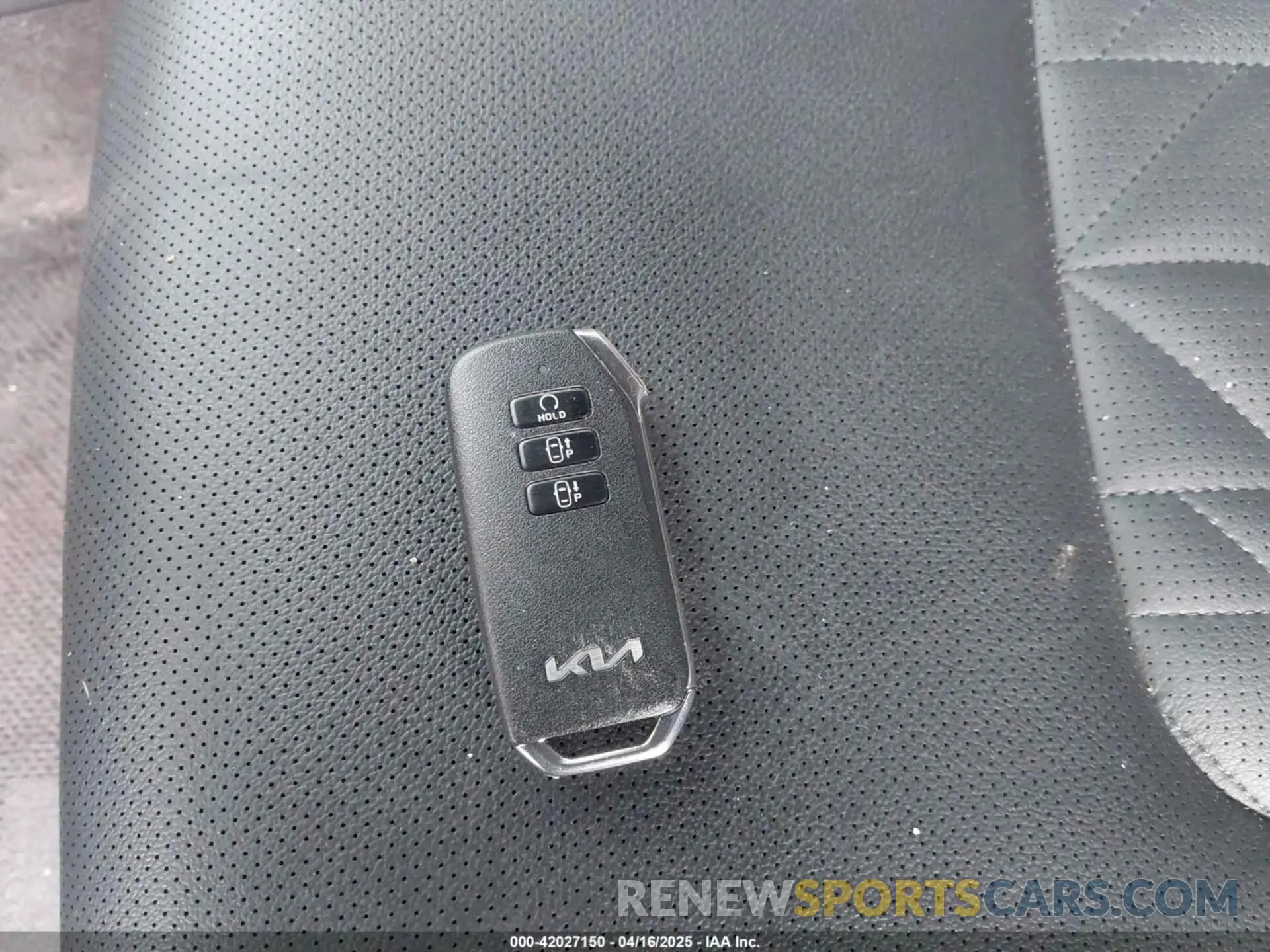 11 Photograph of a damaged car KNDPZDDH9R7166663 KIA SPORTAGE PLUG-IN HYBRID 2024