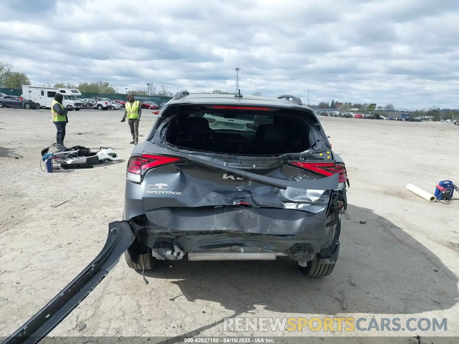 6 Photograph of a damaged car KNDPZDDH9R7166663 KIA SPORTAGE PLUG-IN HYBRID 2024