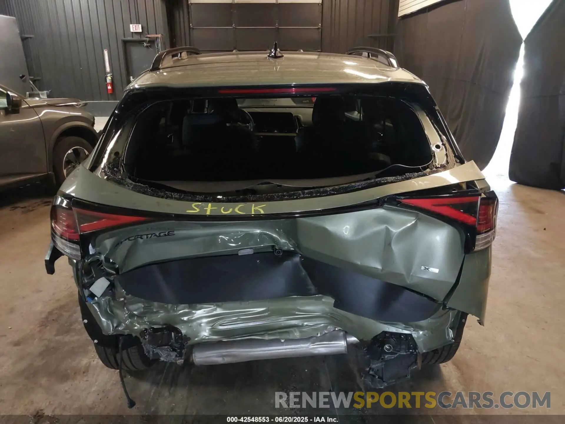 17 Photograph of a damaged car KNDPYDDH2S7187251 KIA SPORTAGE PLUG-IN HYBRID 2025