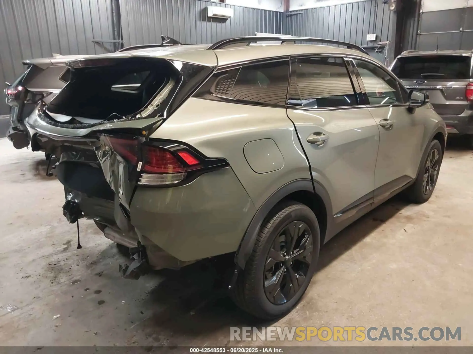 4 Photograph of a damaged car KNDPYDDH2S7187251 KIA SPORTAGE PLUG-IN HYBRID 2025