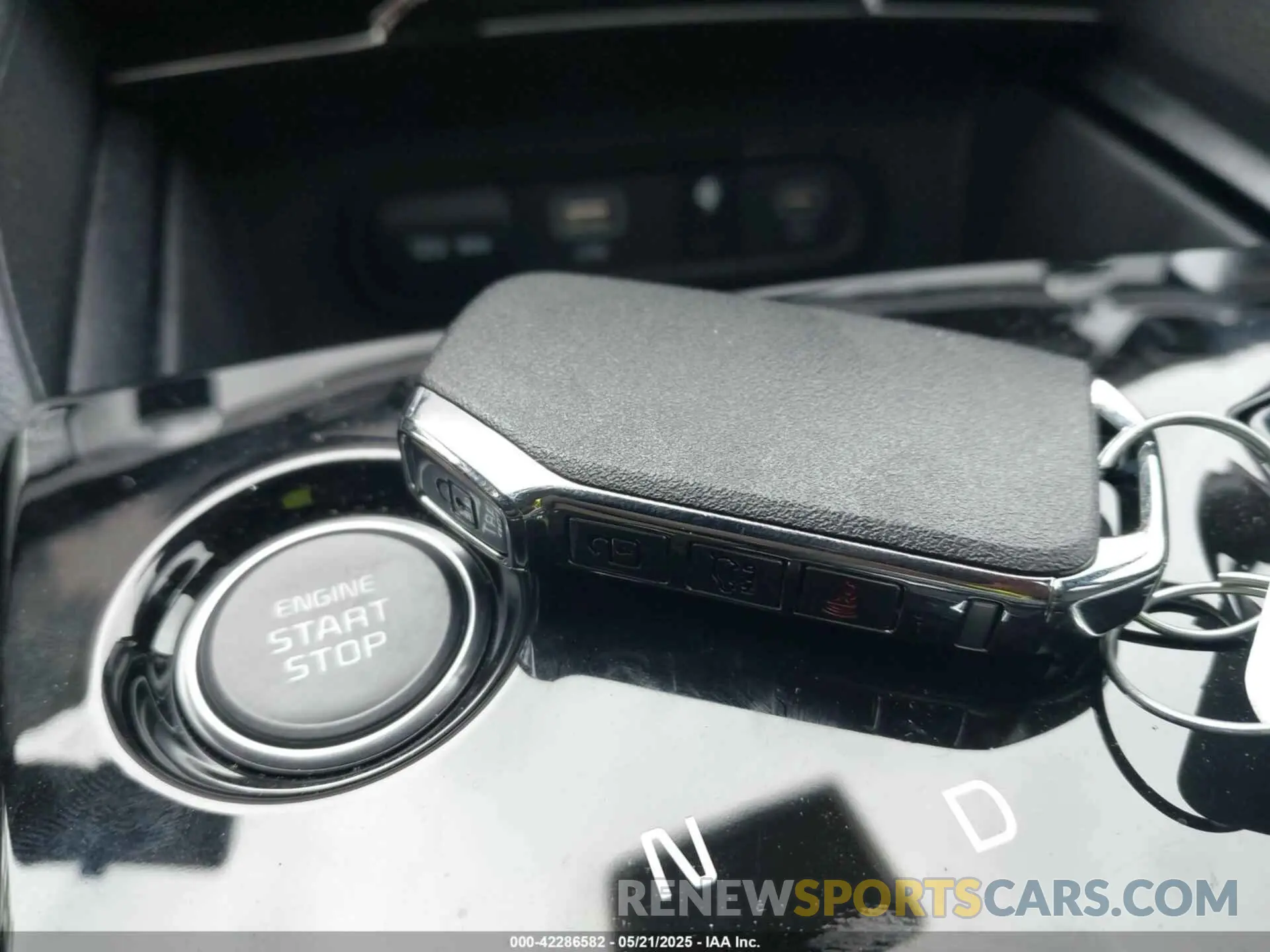 11 Photograph of a damaged car KNDPYDDH4S7229161 KIA SPORTAGE PLUG-IN HYBRID 2025