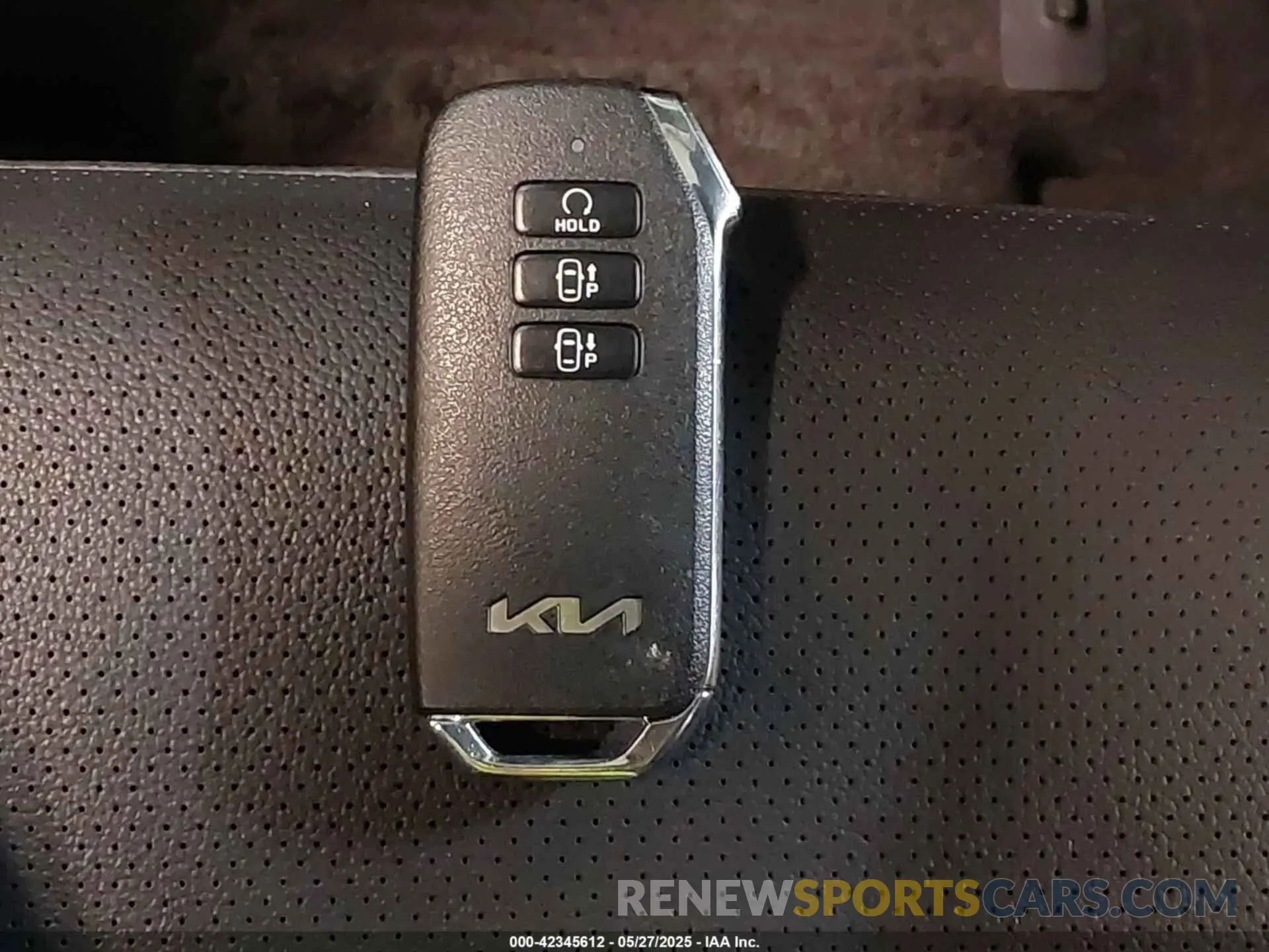 11 Photograph of a damaged car KNDPZDDH9S7199250 KIA SPORTAGE PLUG-IN HYBRID 2025