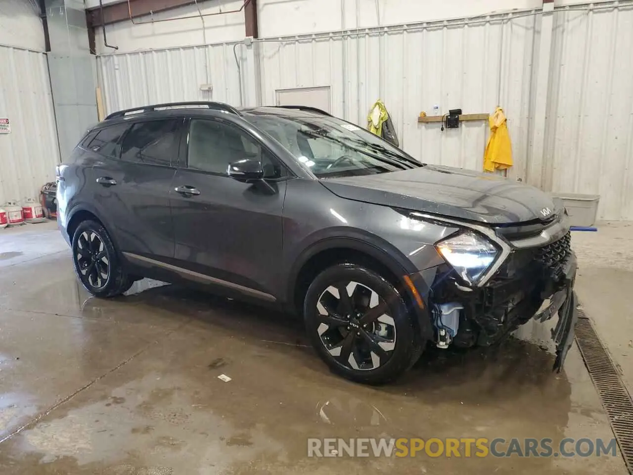 4 Photograph of a damaged car 5XYK6CAF0PG025884 KIA SPORTAGE X 2023