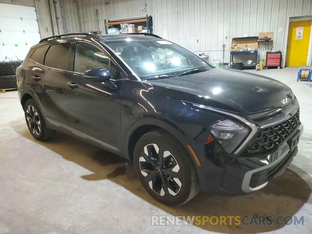 4 Photograph of a damaged car 5XYK6CAF2PG016071 KIA SPORTAGE X 2023