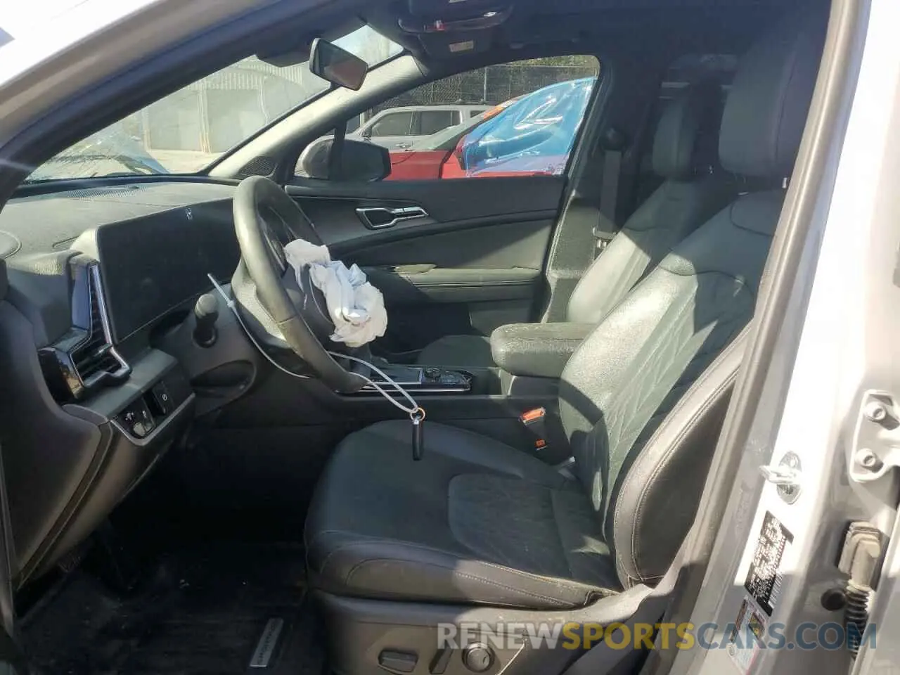 7 Photograph of a damaged car 5XYK6CAF3PG103946 KIA SPORTAGE X 2023
