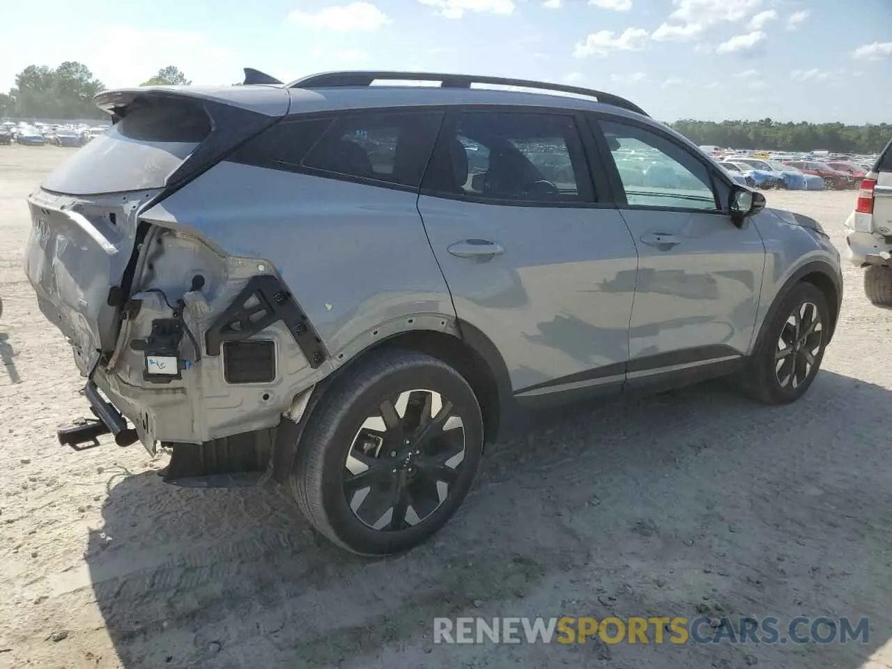 3 Photograph of a damaged car 5XYK6CAF3PG120469 KIA SPORTAGE X 2023