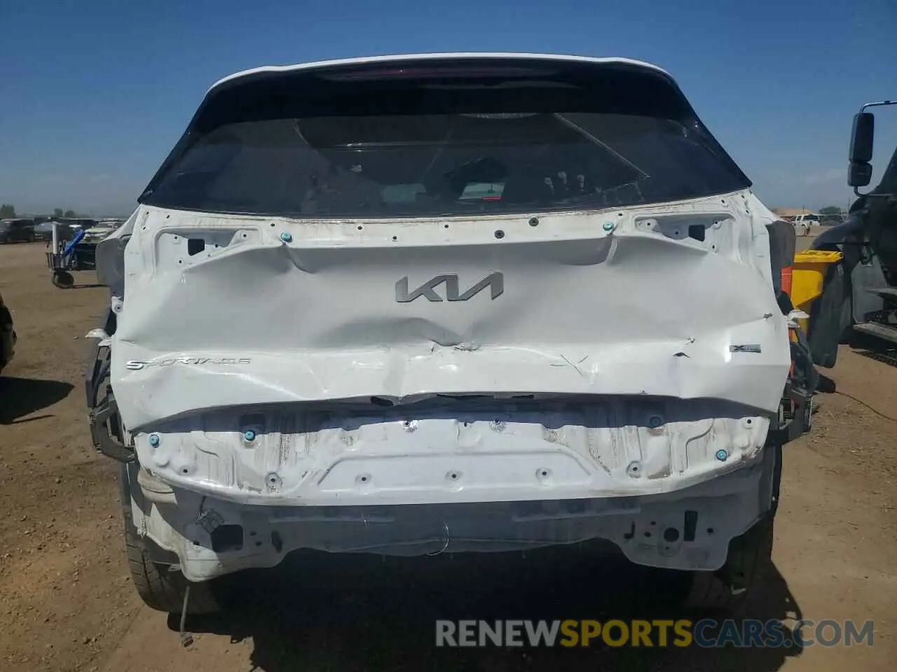 6 Photograph of a damaged car 5XYK6CAF4PG099194 KIA SPORTAGE X 2023