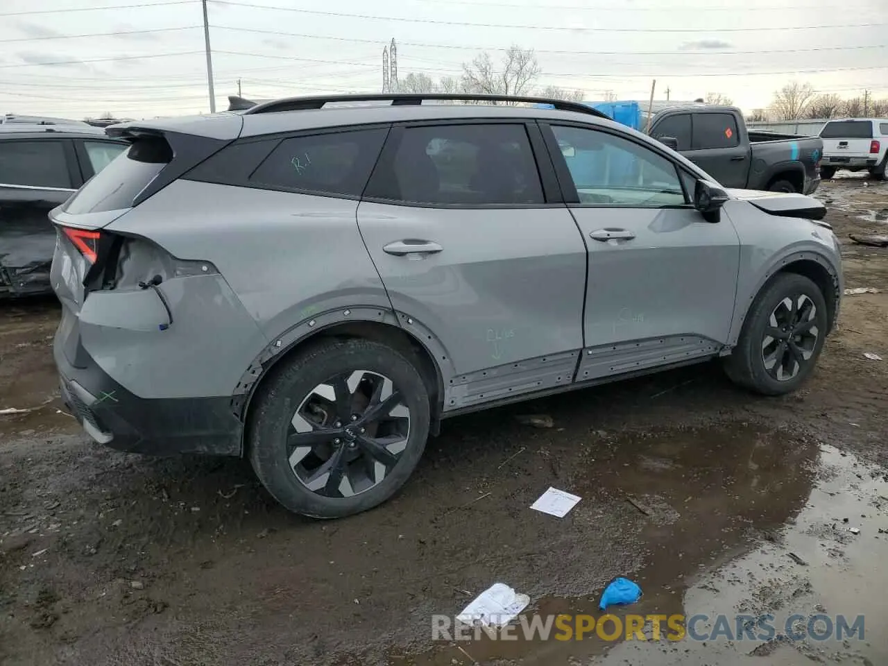 3 Photograph of a damaged car 5XYK6CAF5PG049453 KIA SPORTAGE X 2023