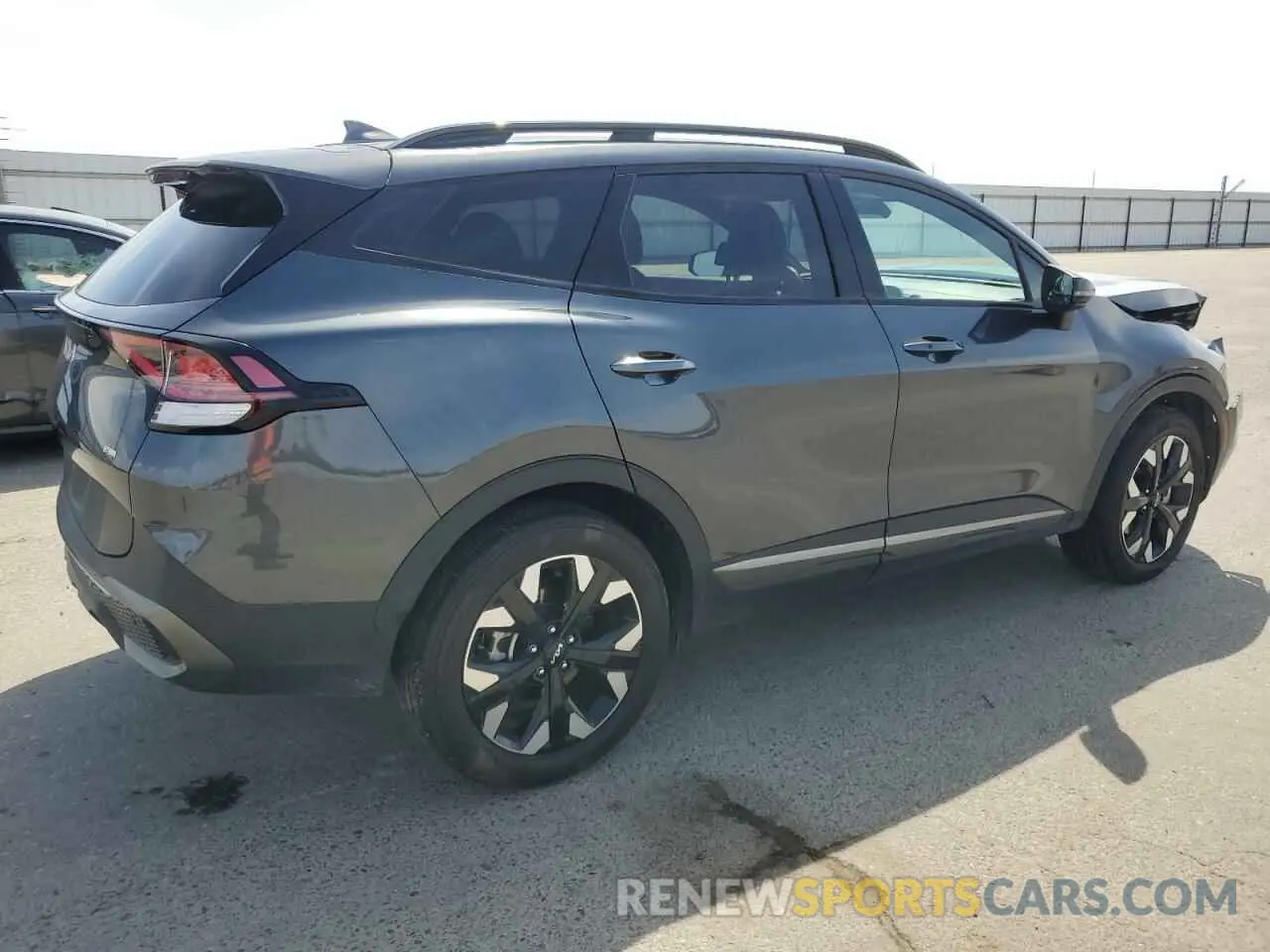 3 Photograph of a damaged car 5XYK6CAF5PG078645 KIA SPORTAGE X 2023