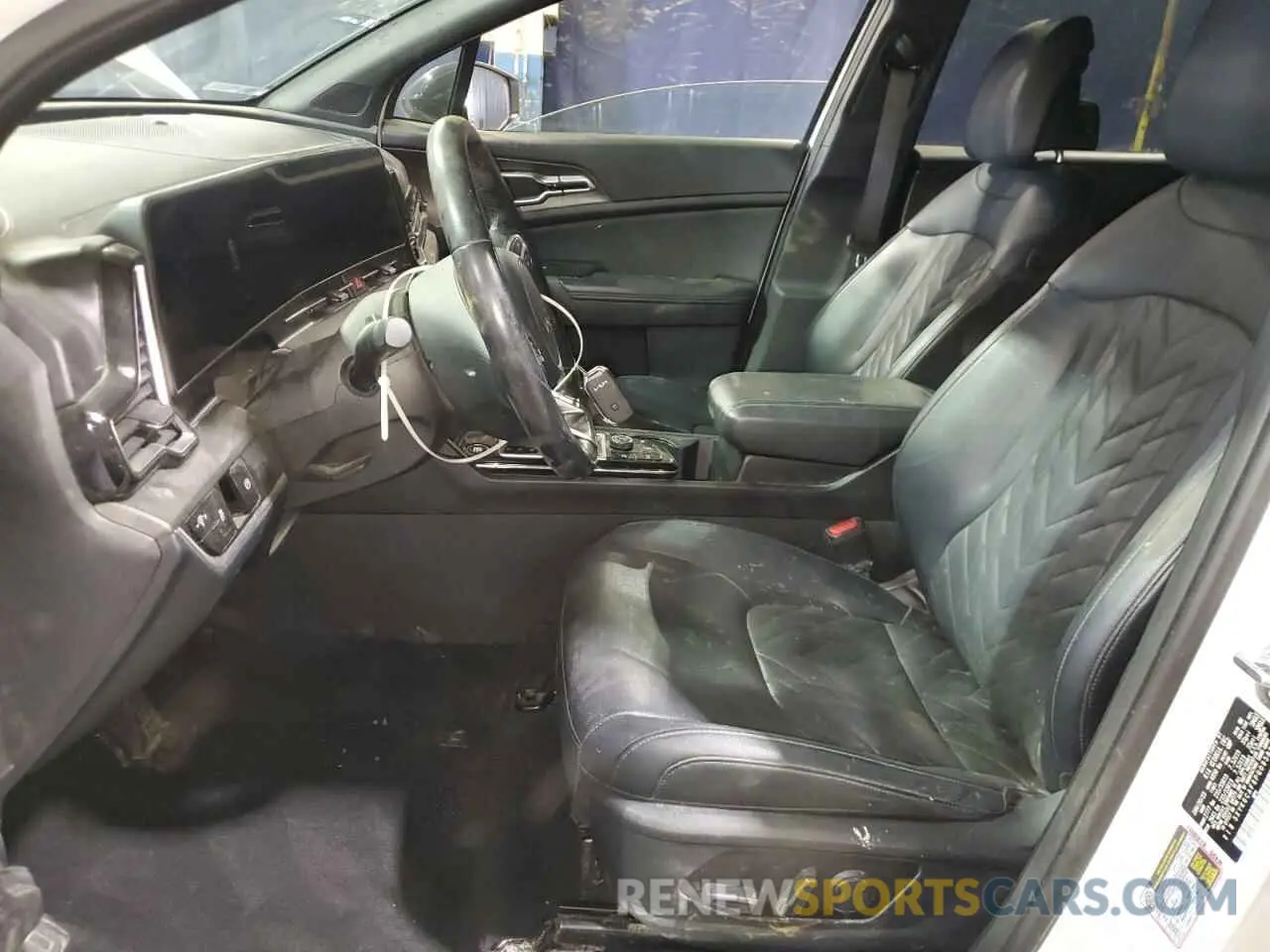 7 Photograph of a damaged car 5XYK6CAF6PG095888 KIA SPORTAGE X 2023