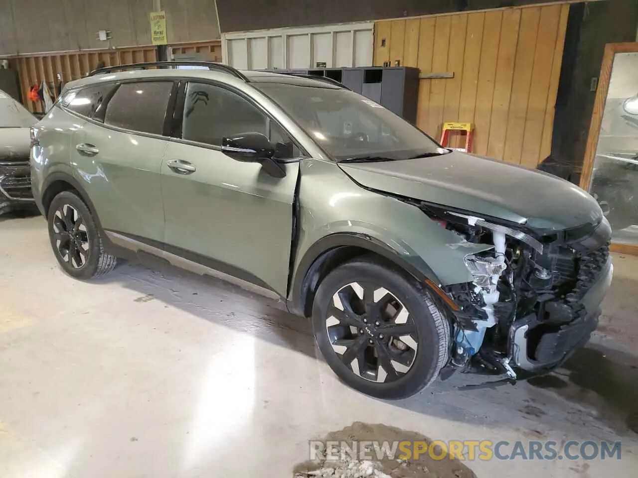 4 Photograph of a damaged car 5XYK6CAF8PG122962 KIA SPORTAGE X 2023