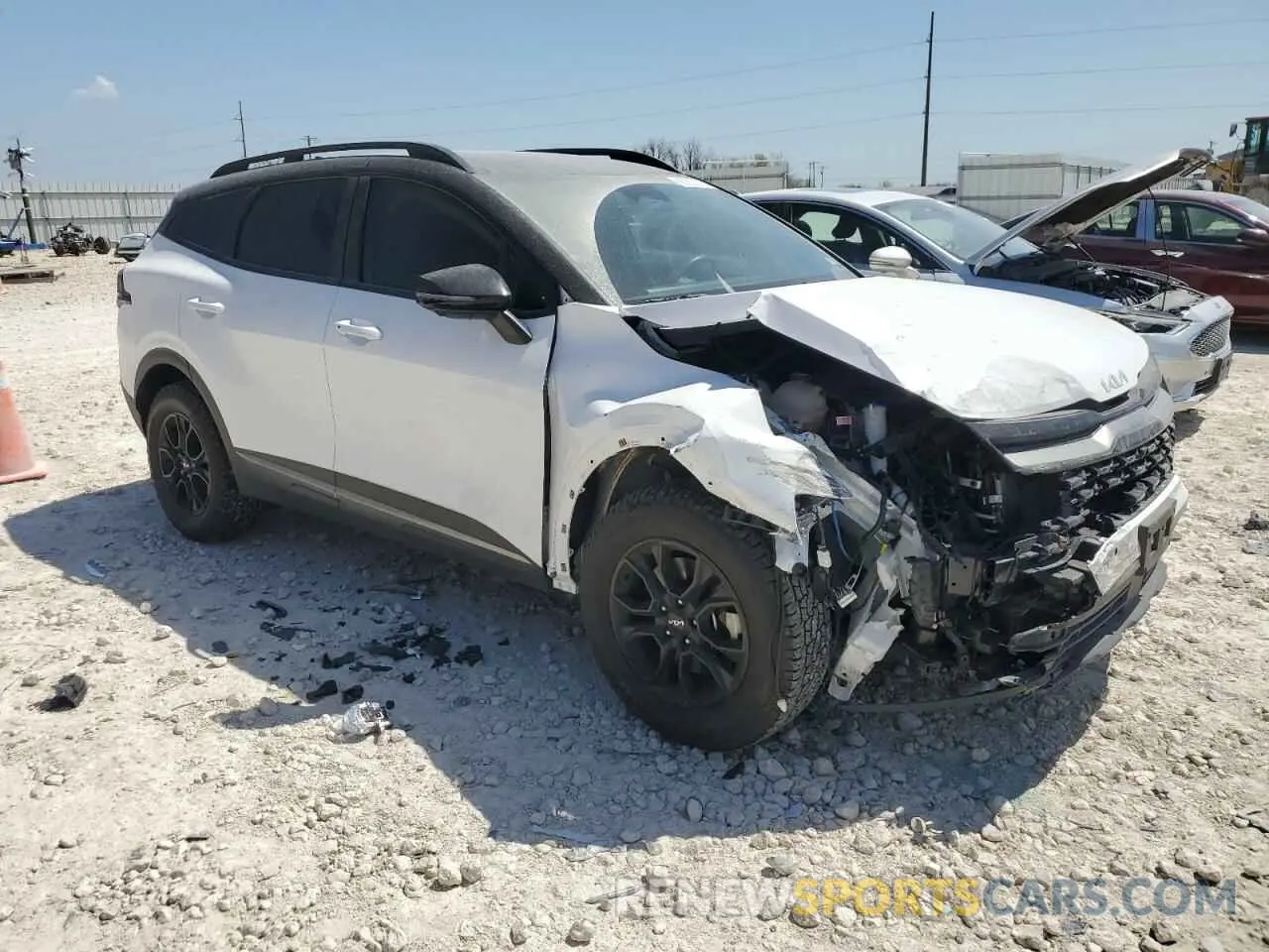 4 Photograph of a damaged car 5XYK7CAF8PG043983 KIA SPORTAGE X 2023